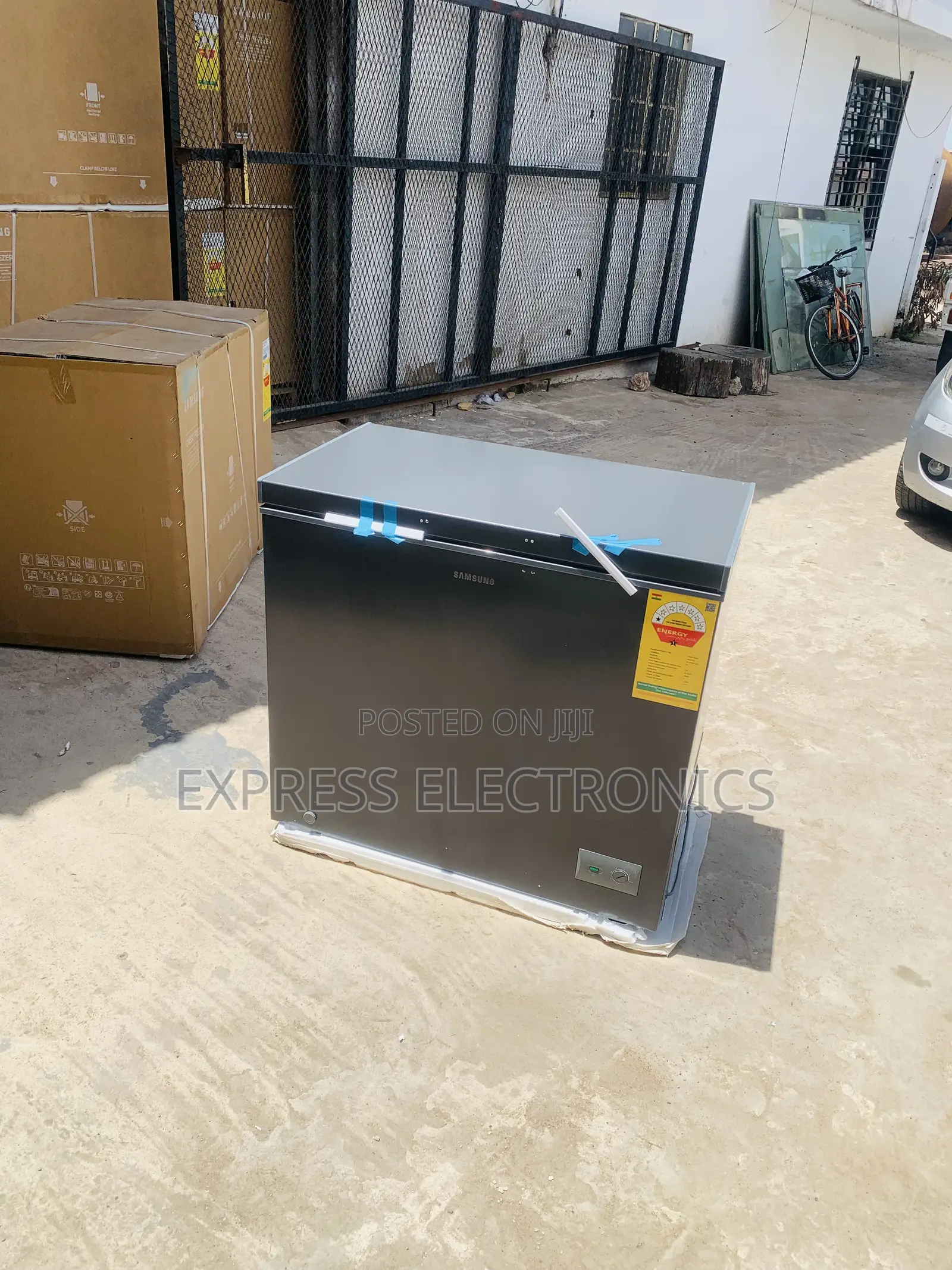 Long Lasting Effects Chest Freezer Single Door 198l Samsung