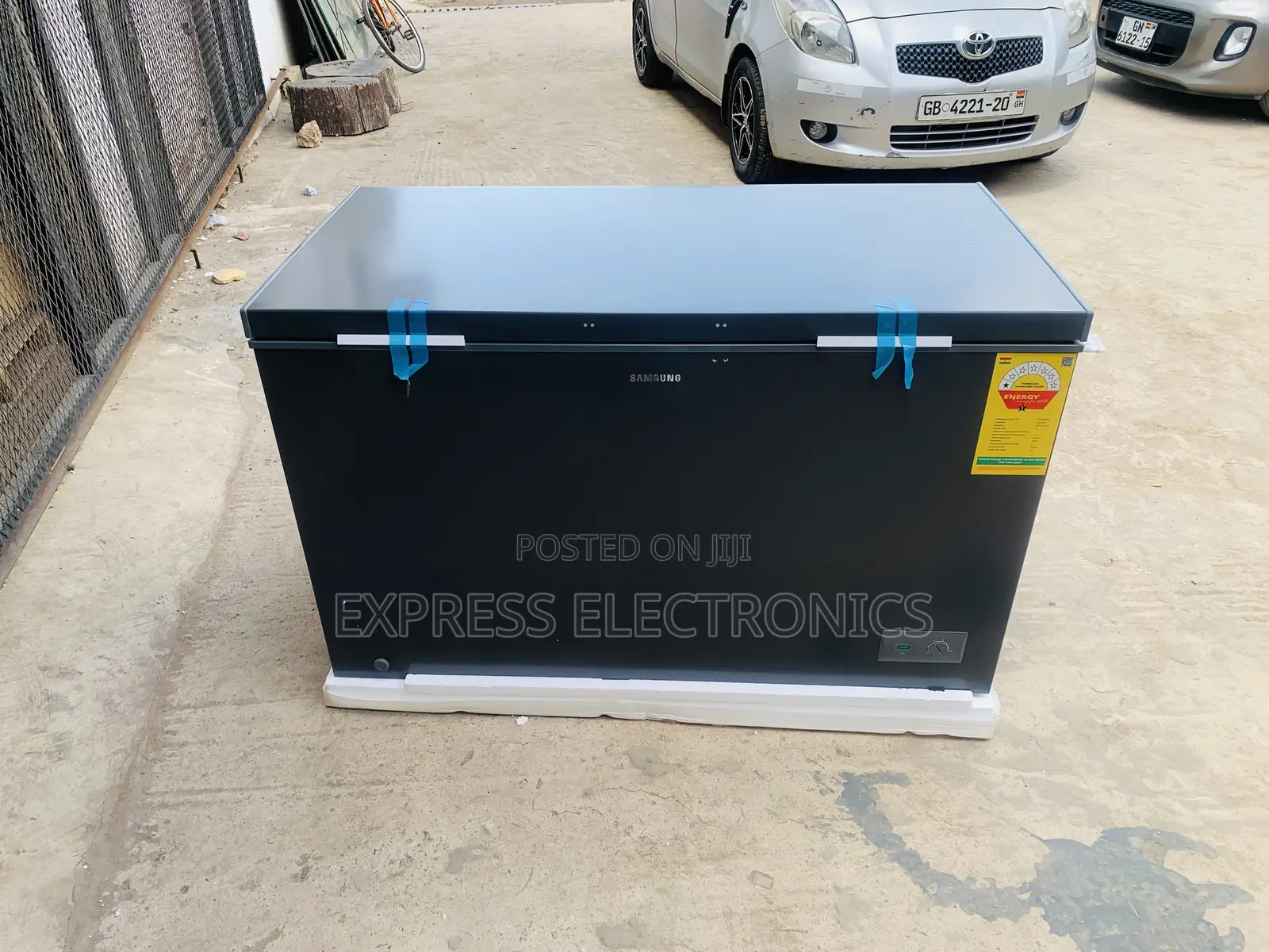 Mewly Sealed in Box Chest Freezer 371l Samsung