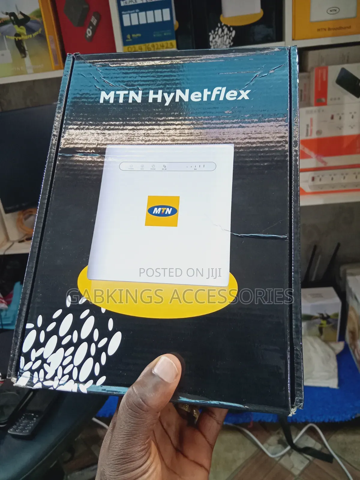 MTN Hynetflex Universal Router With a Ups Outdoor Usage