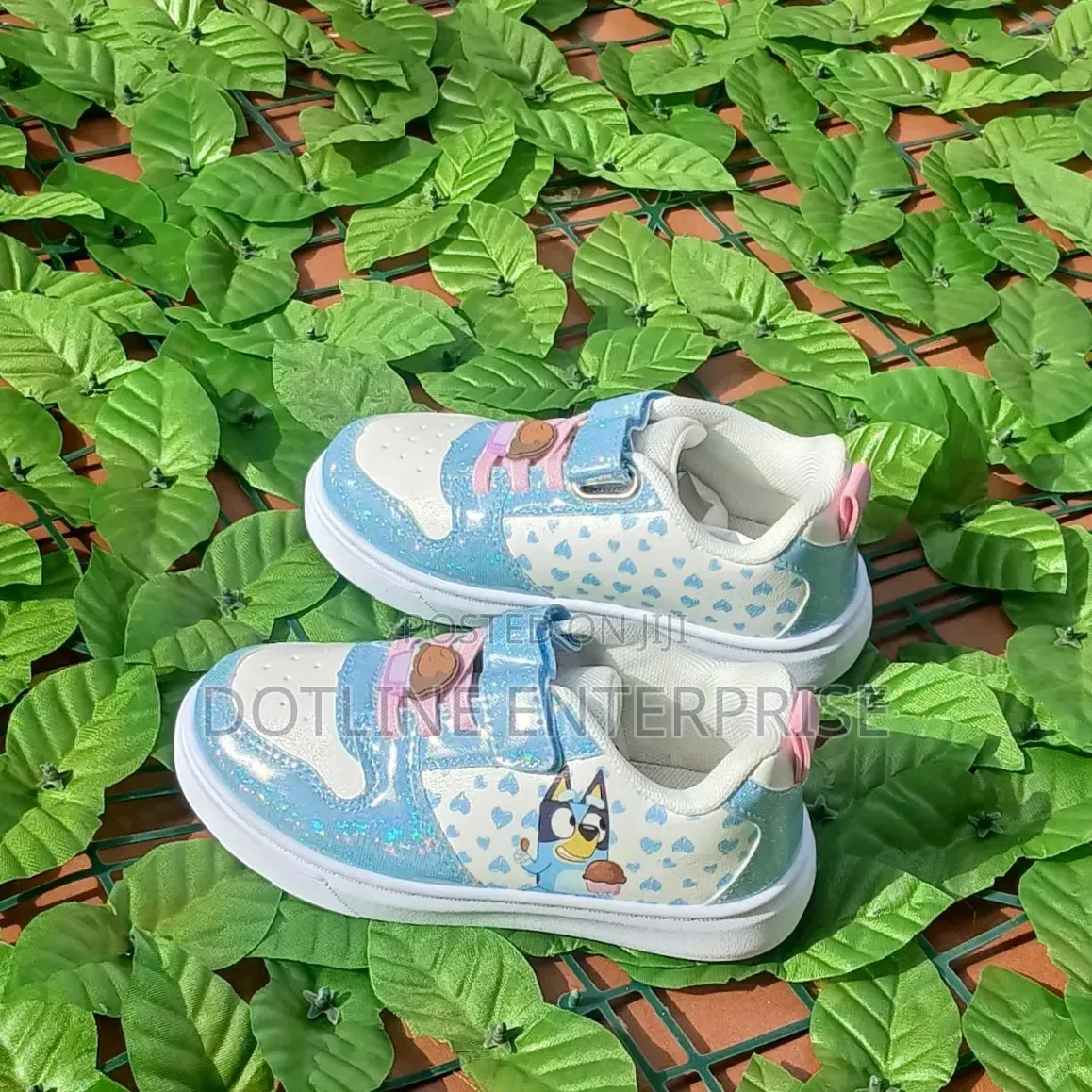 Girl's Sneakers
