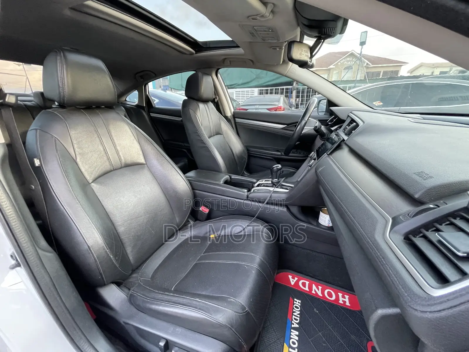 Honda Civic Touring 4dr Sedan (1.5L 4cyl) 2016 White