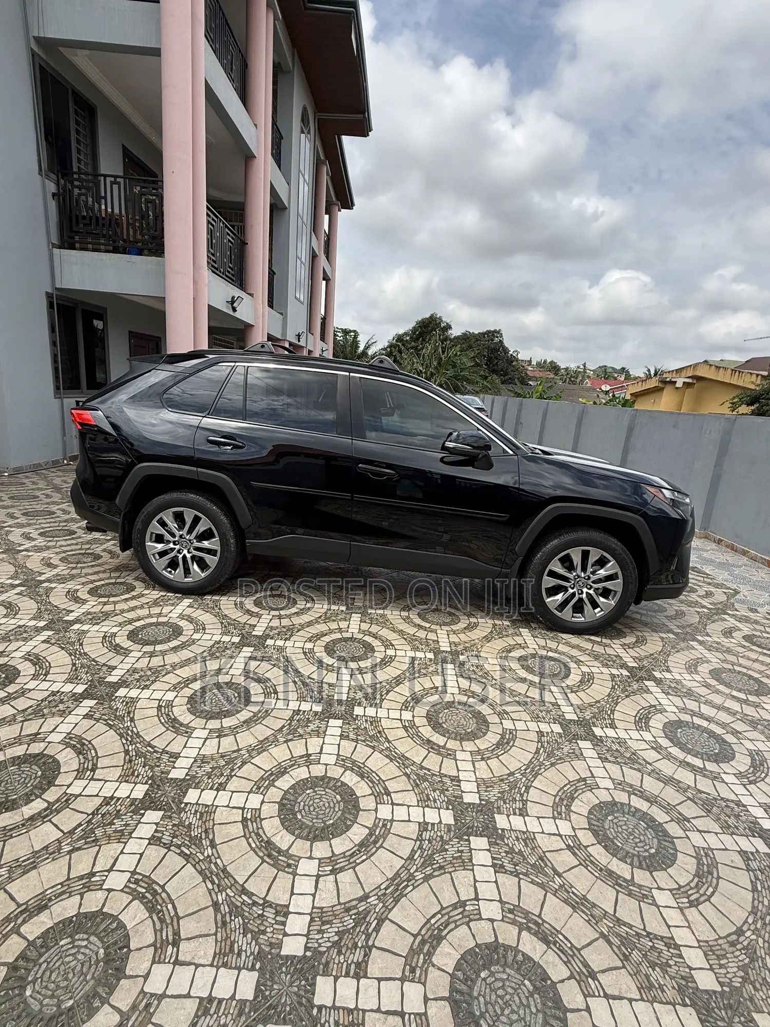 Toyota RAV4 XLE Premium 2025 Black