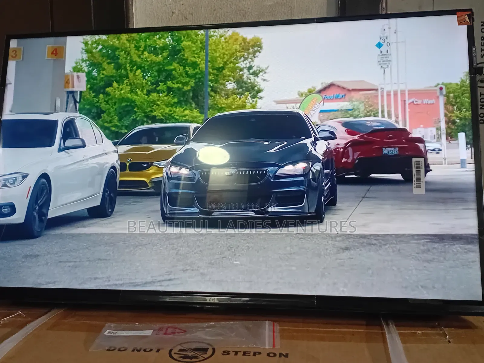 TCL 32-Inch Flat Panel Tv With Enhanced Picture Quality