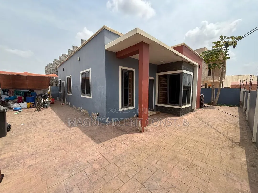 3bdrm House in Lakeside Estates for sale