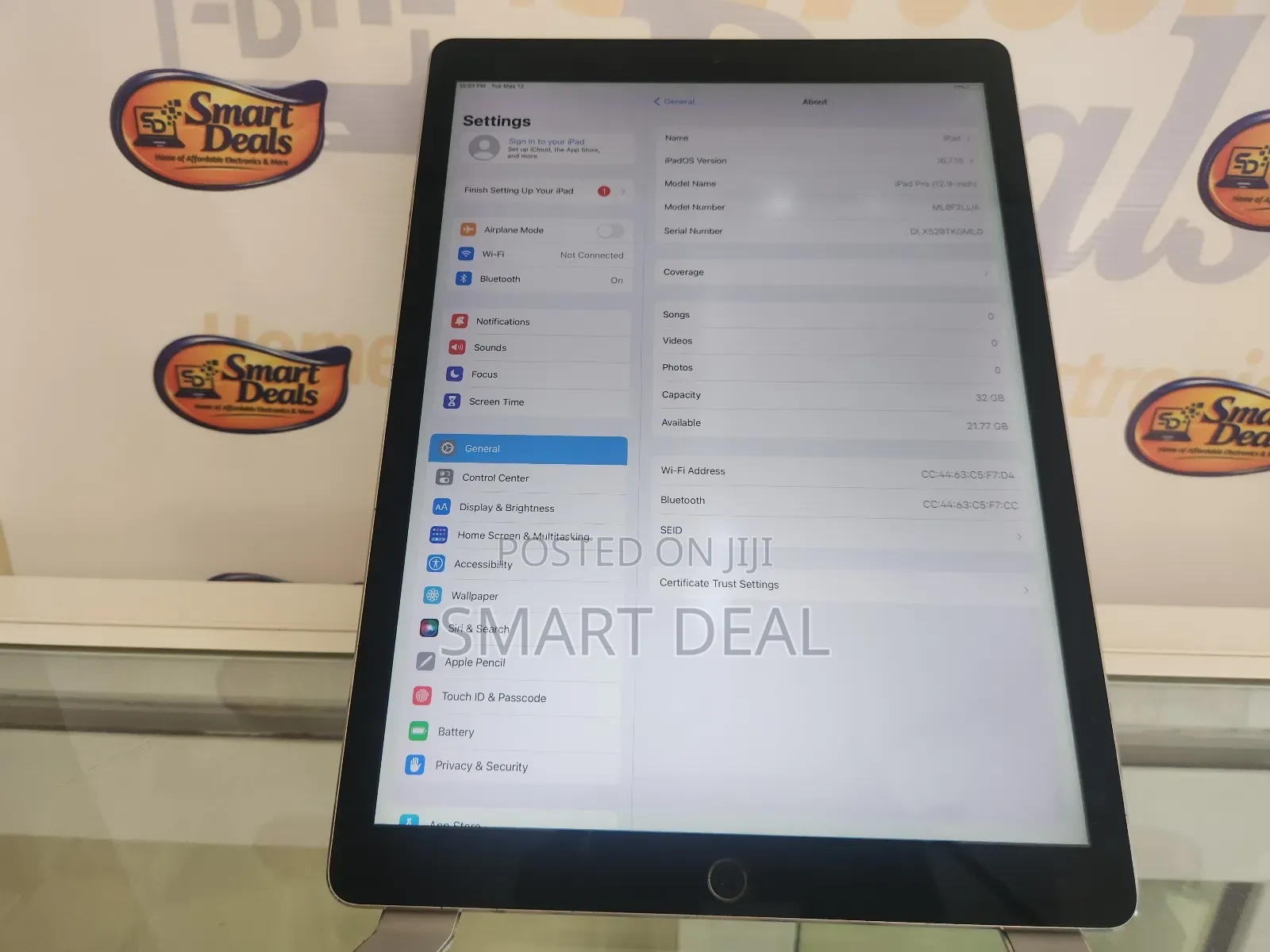 Apple iPad Pro 12.9 (2015) 32 GB Gray