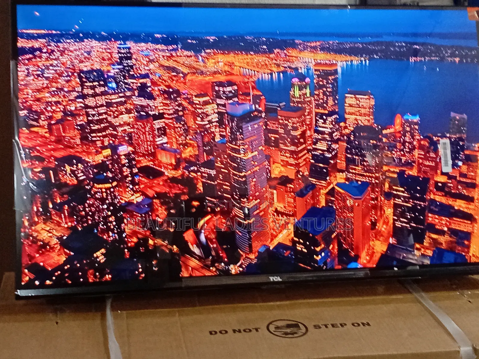TCL 32” Smart Television With Stunning Picture Quality