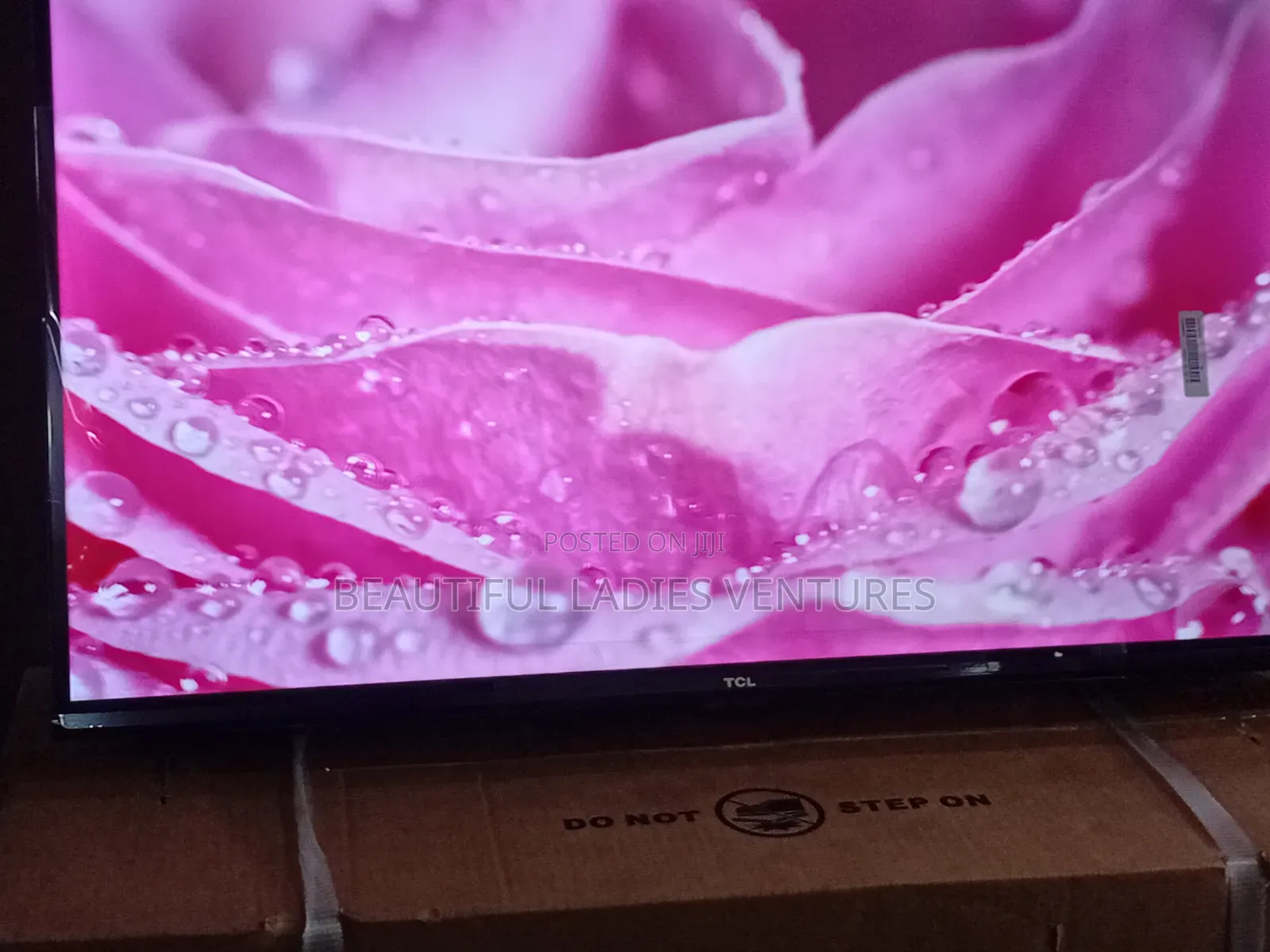 TCL 32-Inch Hd Tv With Advanced Viewing Technology