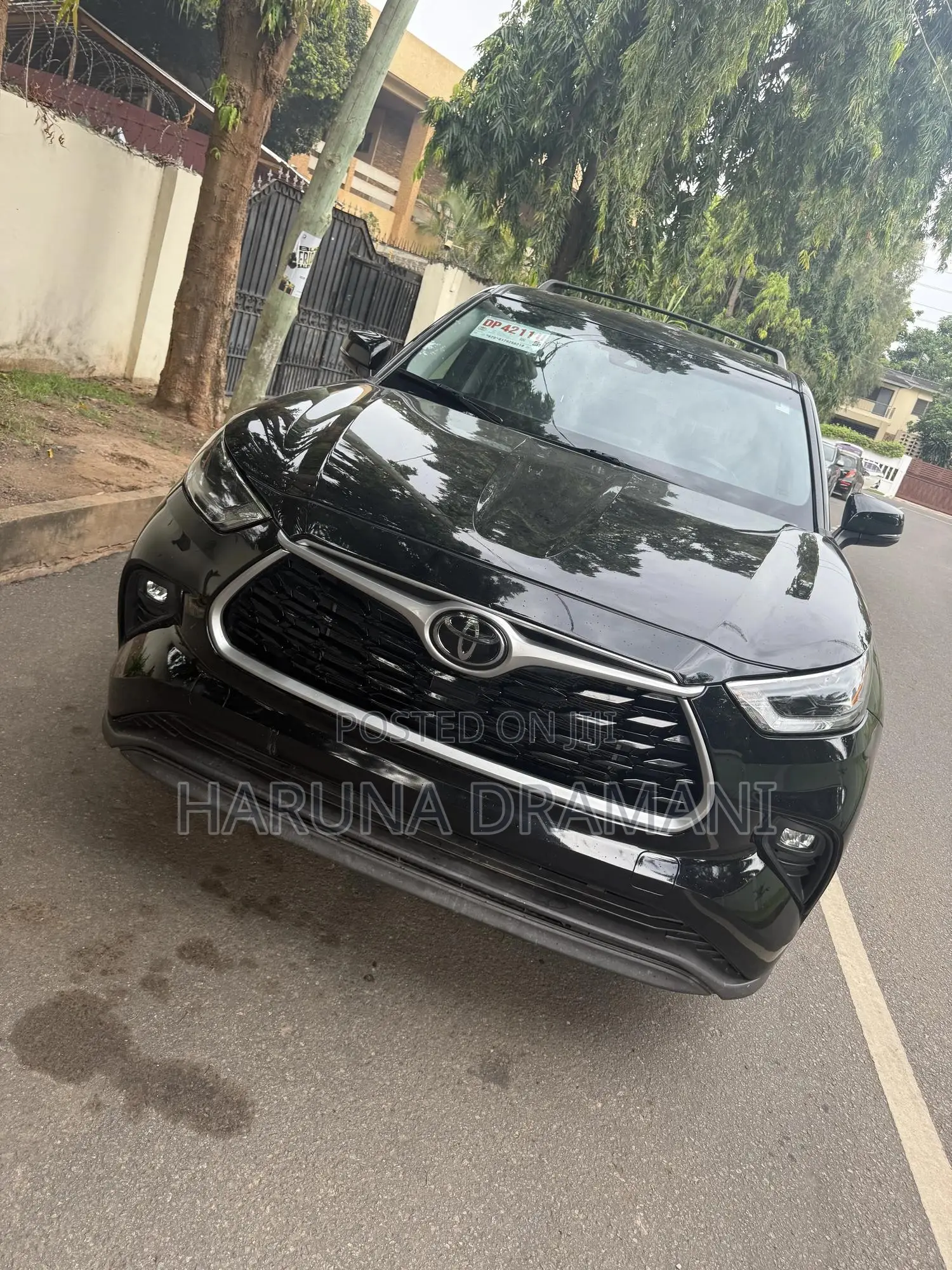 Toyota Highlander LE 2021 Black