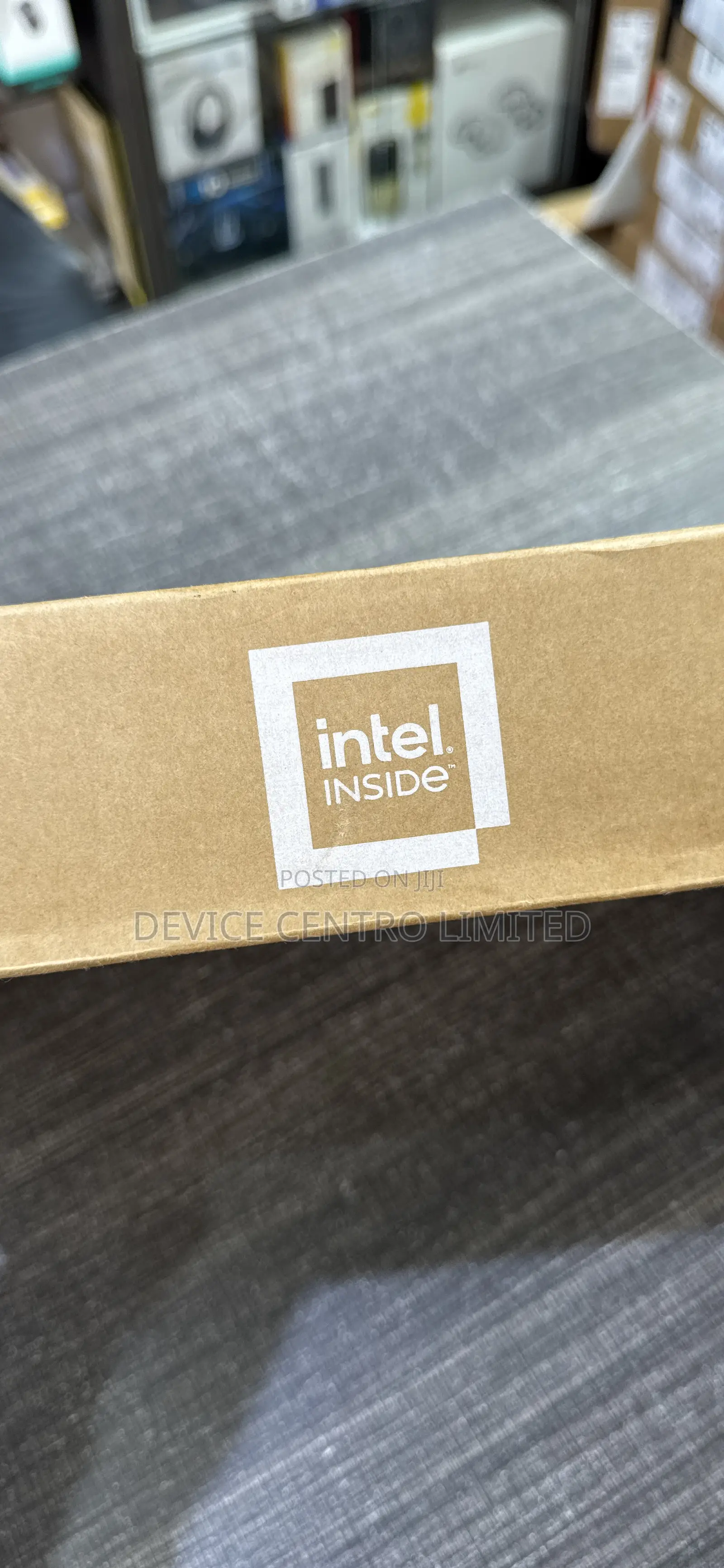 New Laptop Samsung Galaxy Book4 16GB Intel Core 7 SSD 512GB