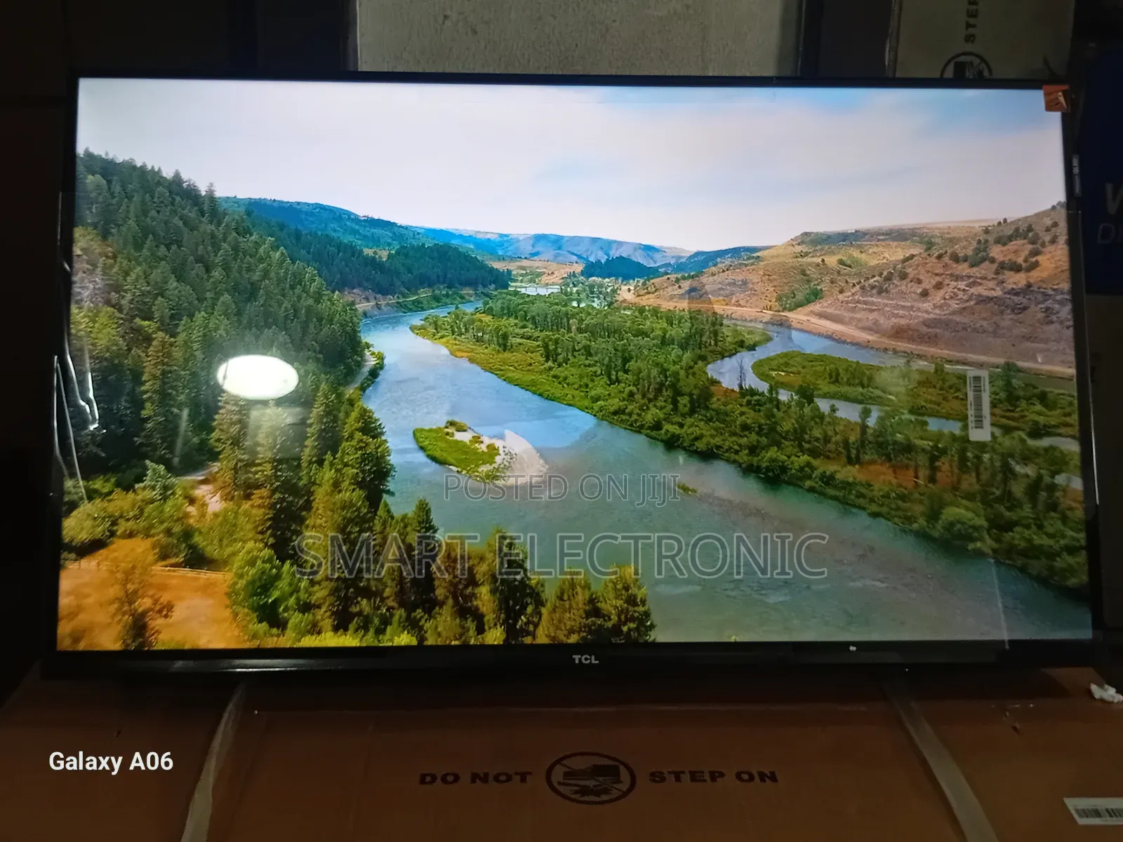 TCL 32” Led Tv – Bright, Bold, Beautiful