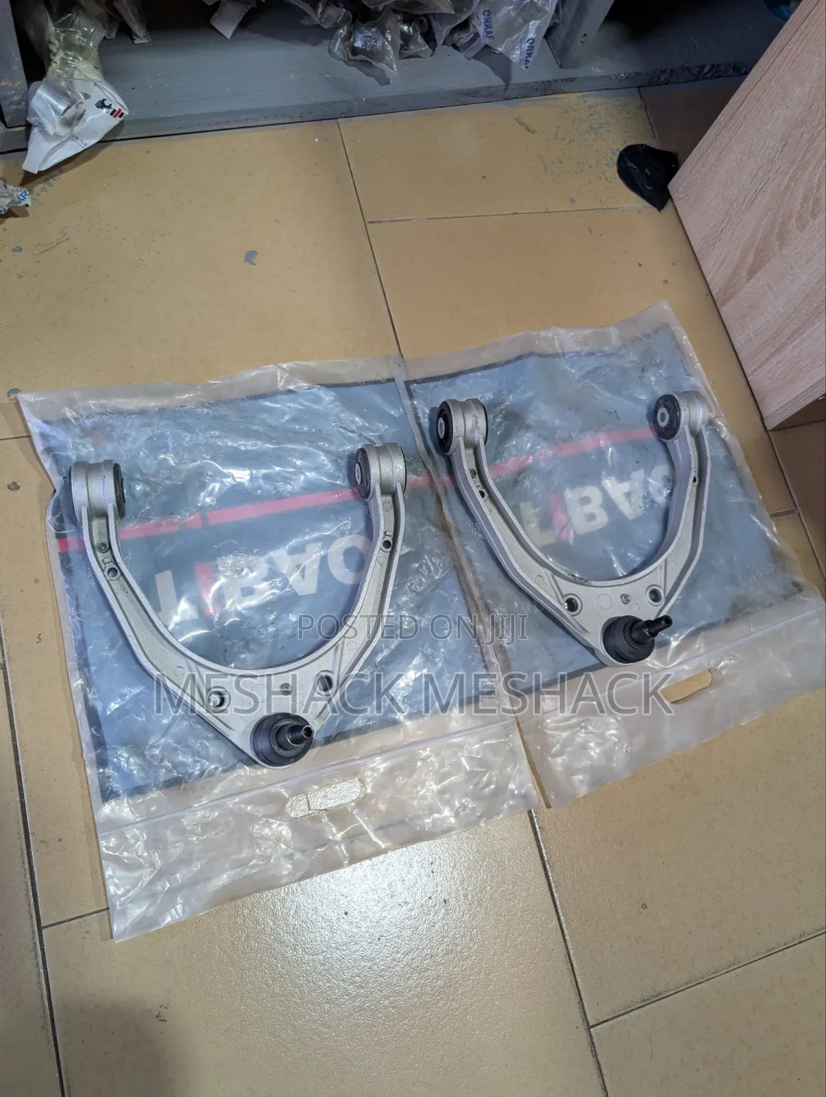 Volkswagen Touareg Upper Arm