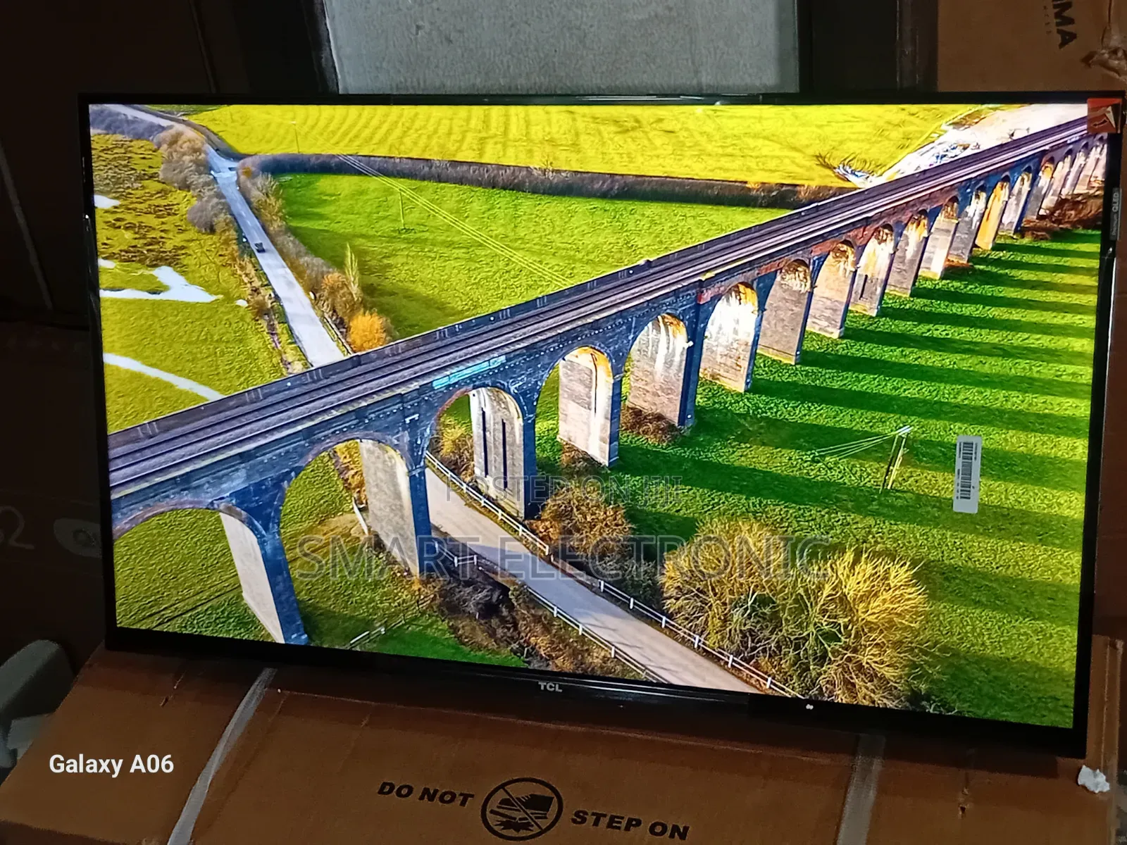 TCL 32” Smart Television – Next-Level Entertainment