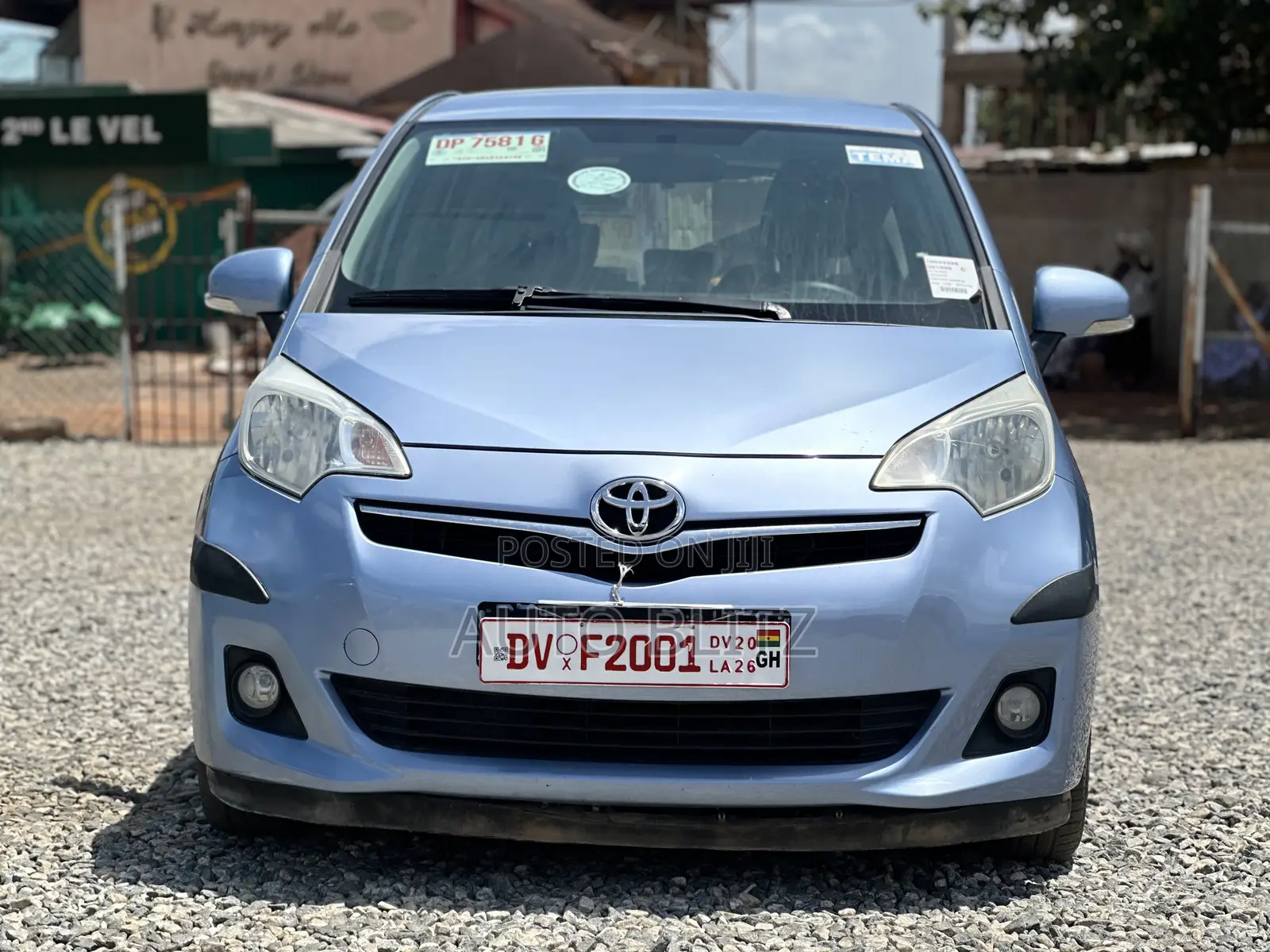 Toyota Verso 2013 Blue