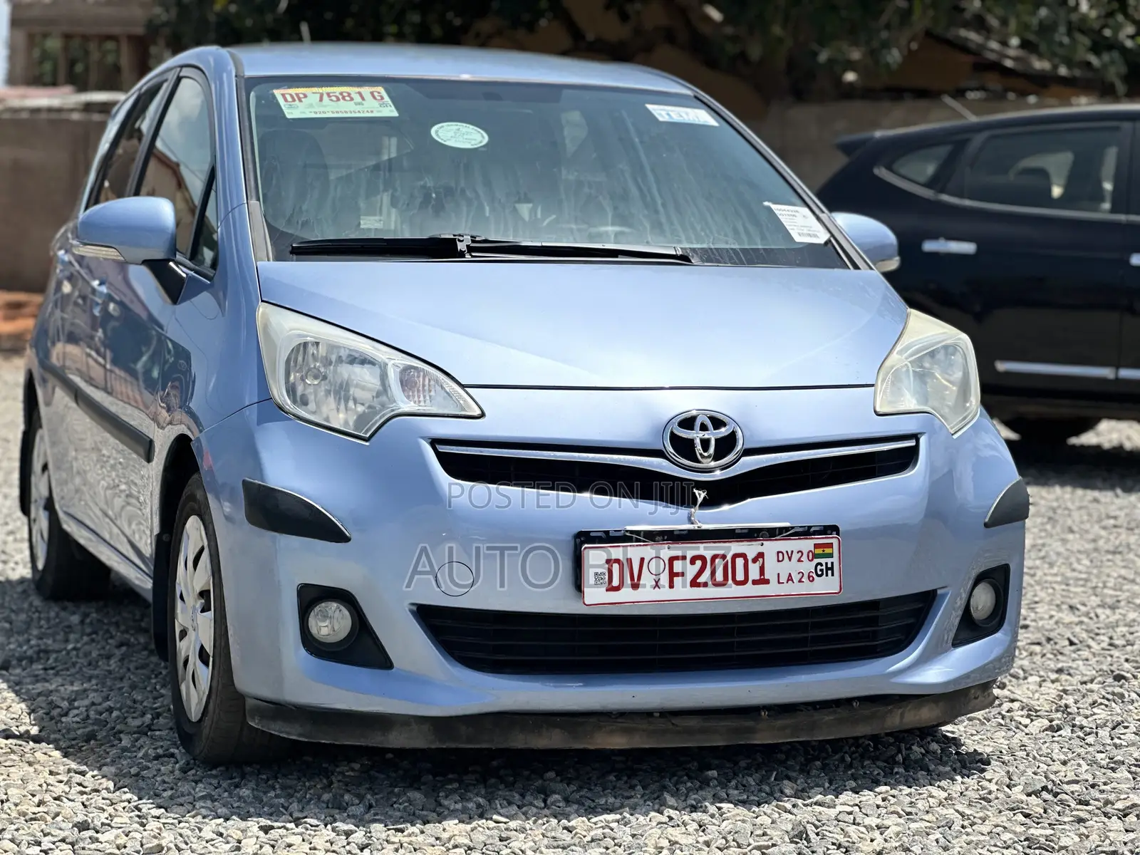 Toyota Verso 2013 Blue