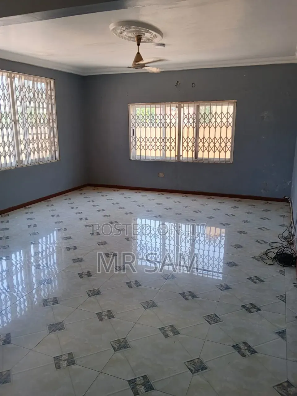 8bdrm House in Sam Properties, West Hills Mall Area for rent
