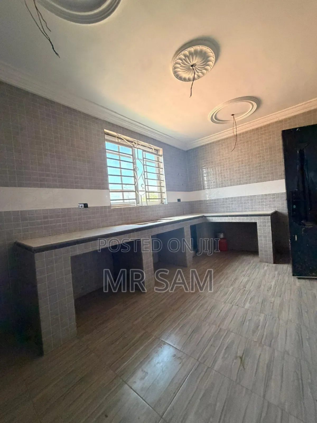 8bdrm House in Sam Properties, West Hills Mall Area for sale