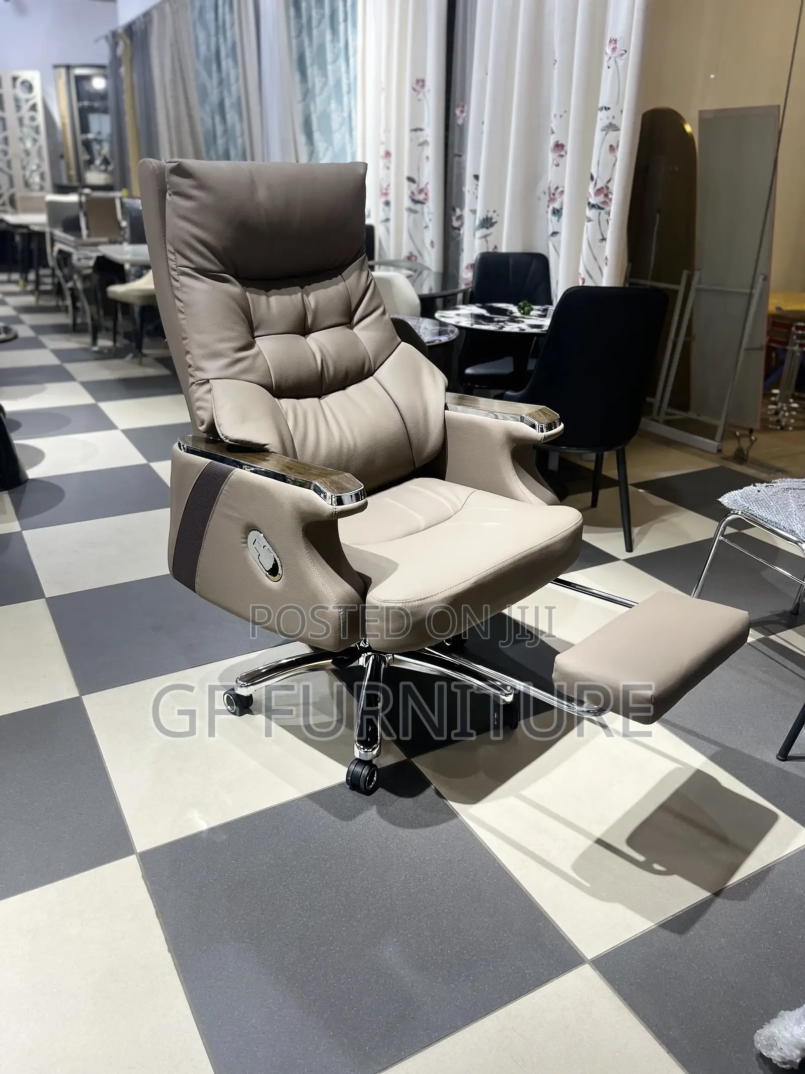 Executive Office Chair With Footrest