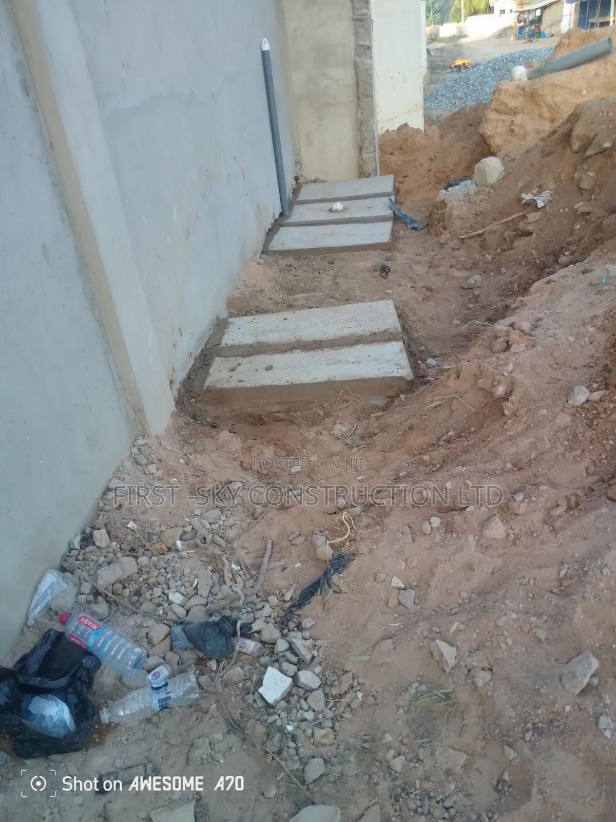 Bio Digester Toilet With Soak Away