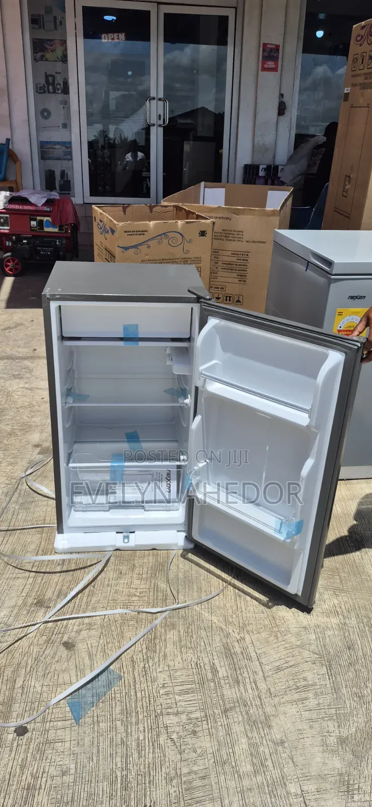 Quality Roch Table Top Fridge 86l With Top Freezer Brand New for Sale