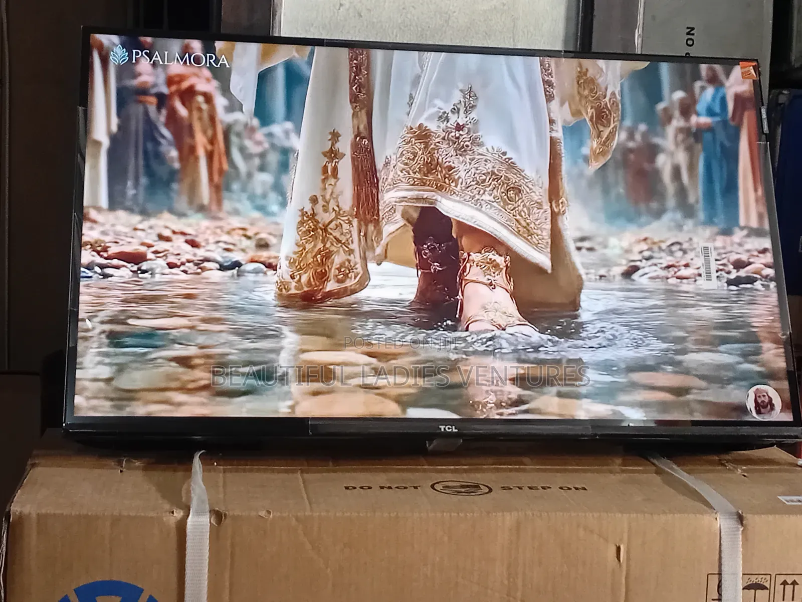 TCL 32-Inch Led Display With Sharp Resolution