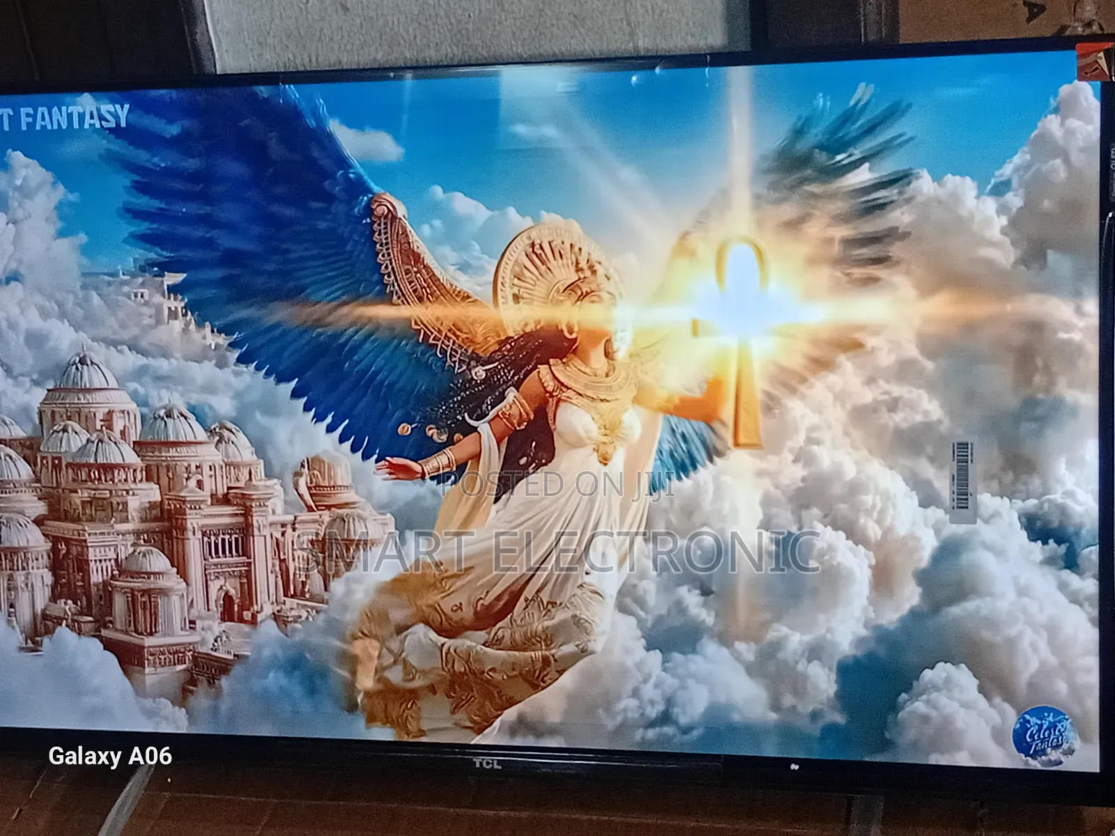 TCL 32-Inch Flat Screen Television – Modern Viewing Solution