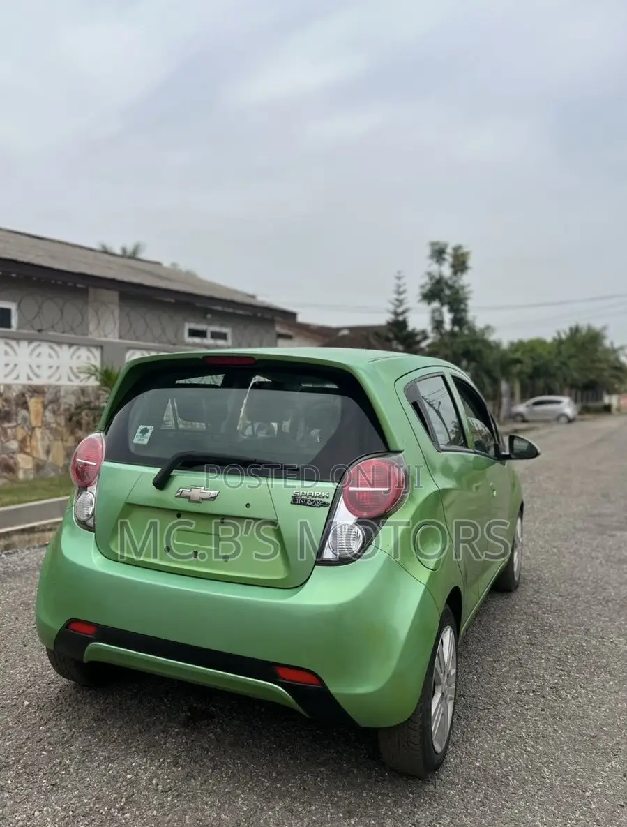 Chevrolet Spark 2015 Green