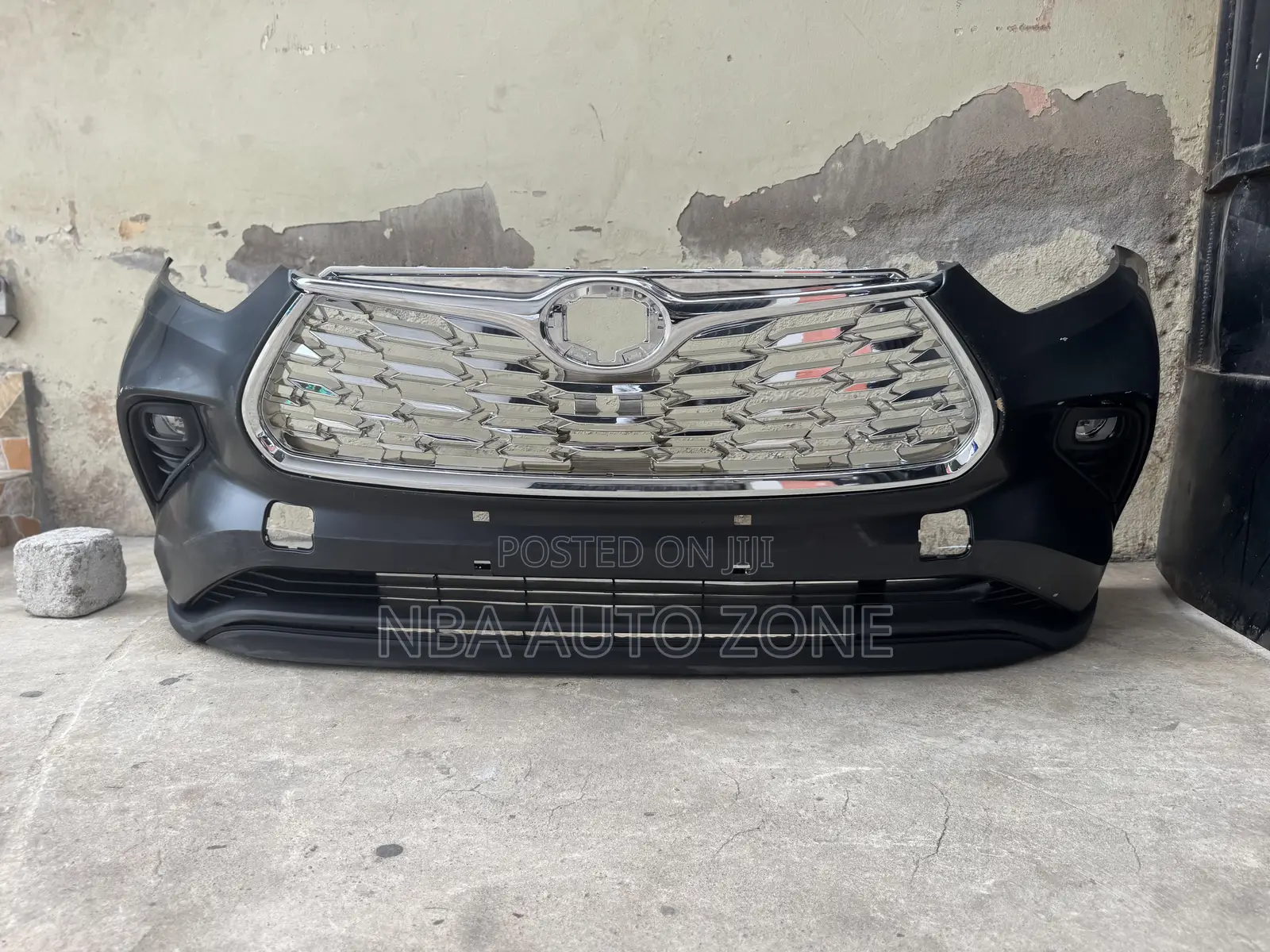 Toyota Highlander 2020-23 Le Front Bumper Complete