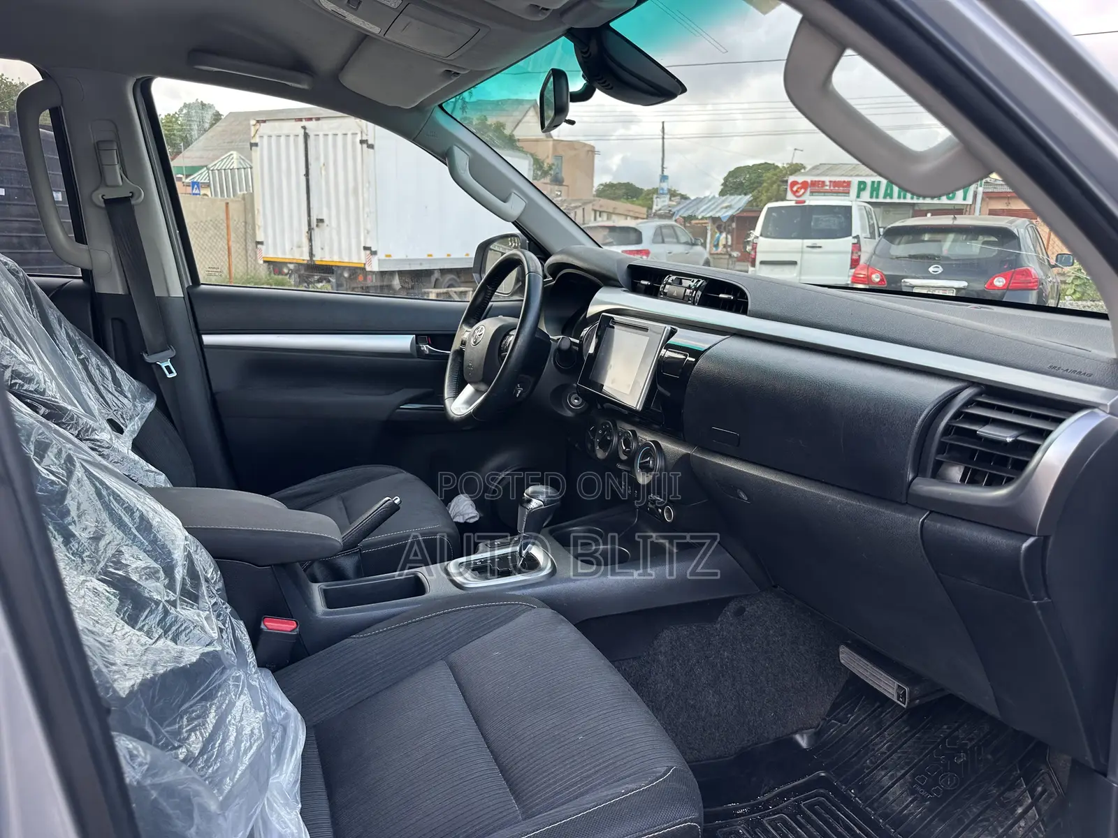 Toyota Hilux 2017 Silver