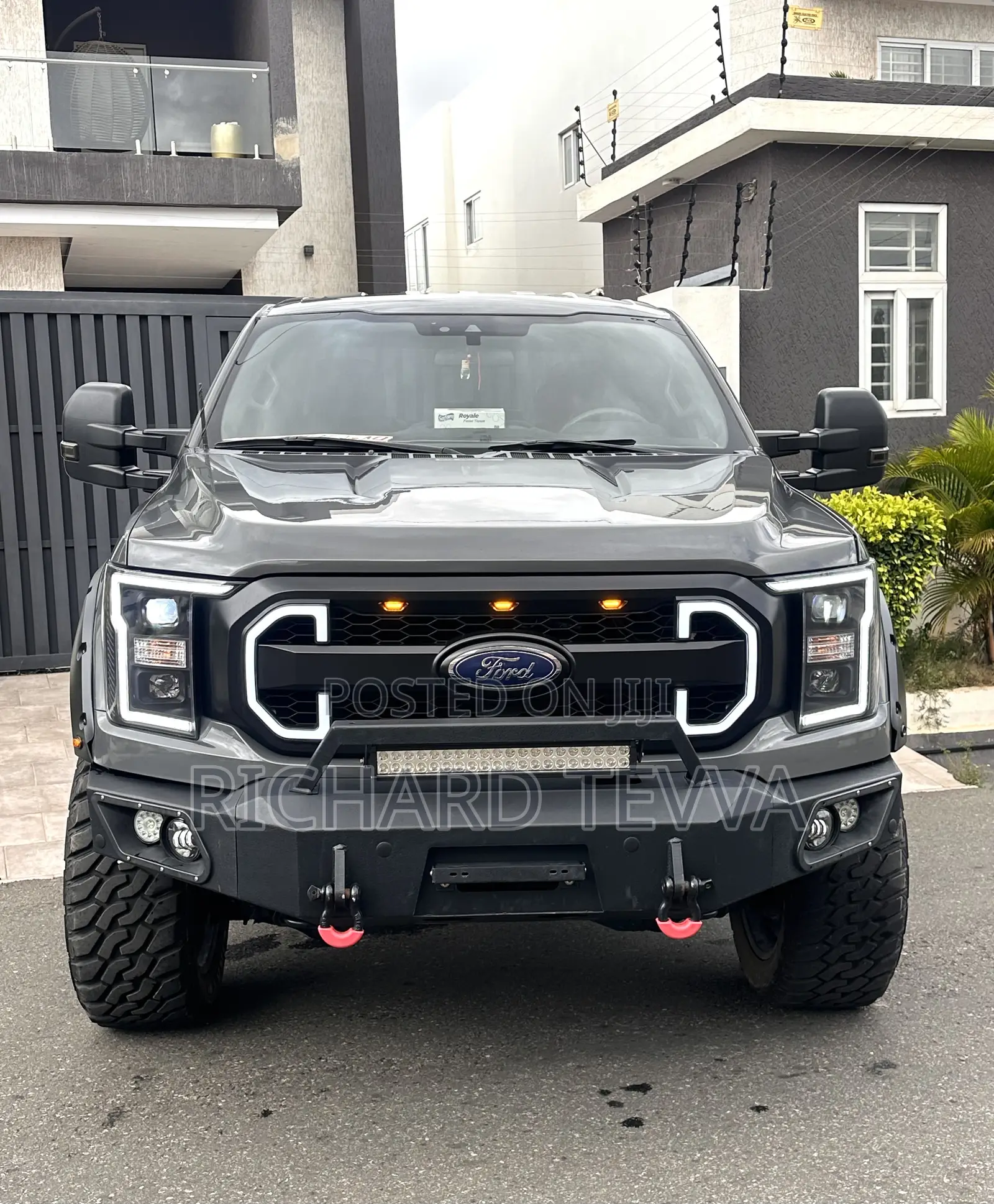 Ford F-150 Platinum 2021 Gray
