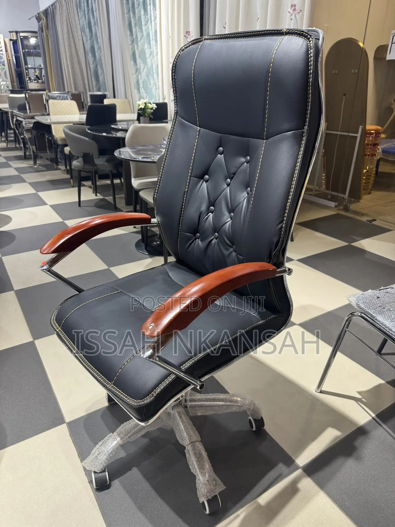 Luxurious Boss Office Chair.