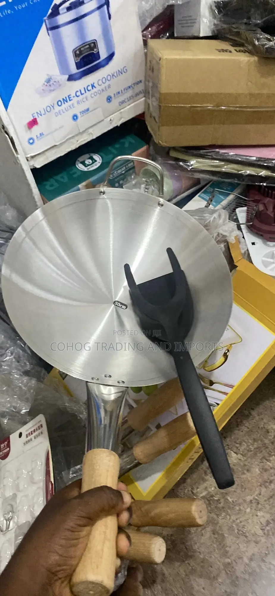 30cm Aluminum Frying Pan With Free Spatula