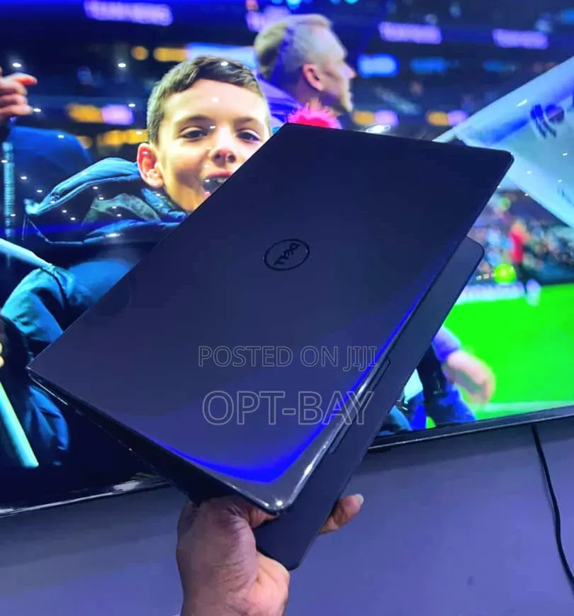 Laptop Dell Inspiron 15 8GB Intel Core i5 HDD+SSD 500GB