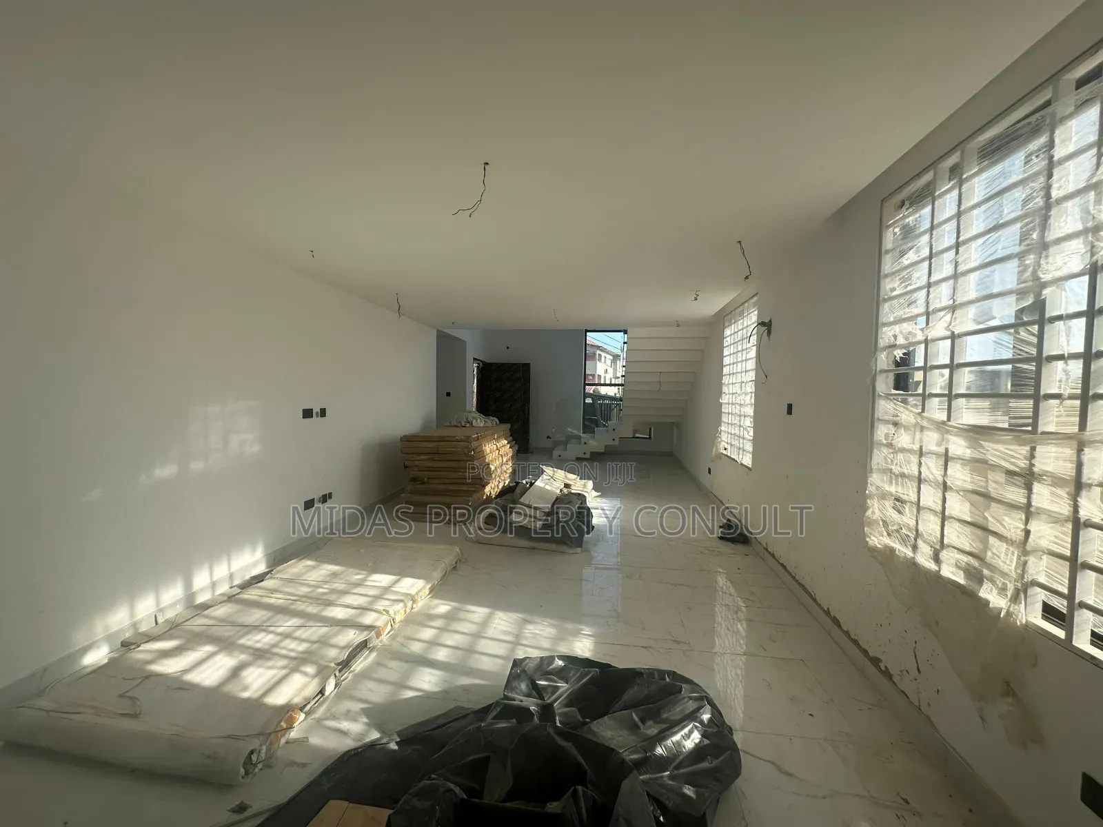 4bdrm House in West Legon, Police Station for sale