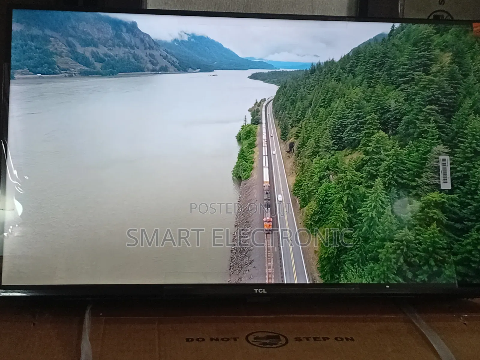 TCL 32-Inch Qled Smart Tv With Ultra-Clear Display