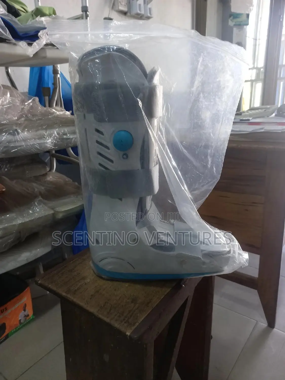 Aircast Boot / Orthopaedic Shoes/ Ankle Stabilizer