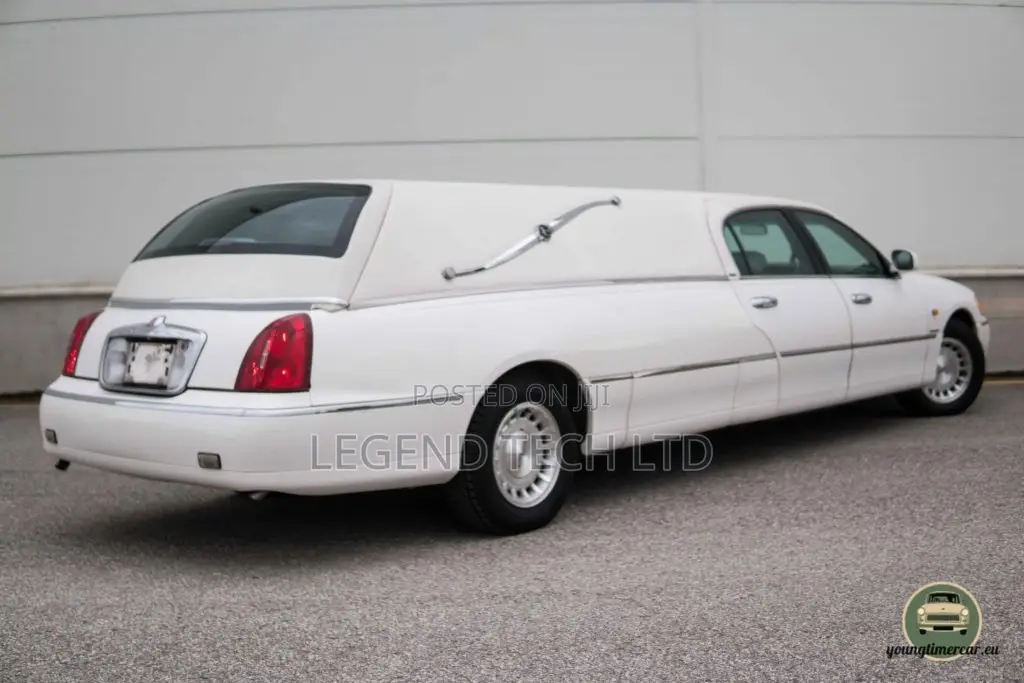 Hearse for Rentals Funeral (White)