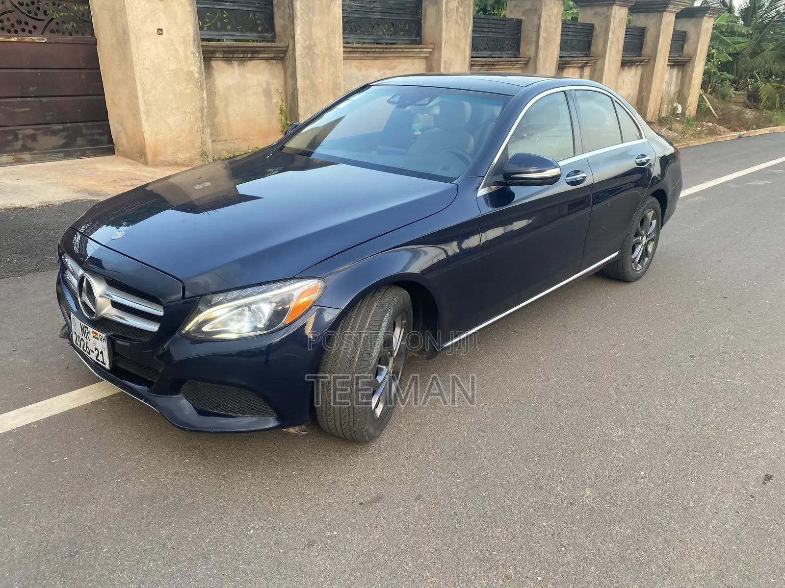 Mercedes-Benz C300 2015 Blue