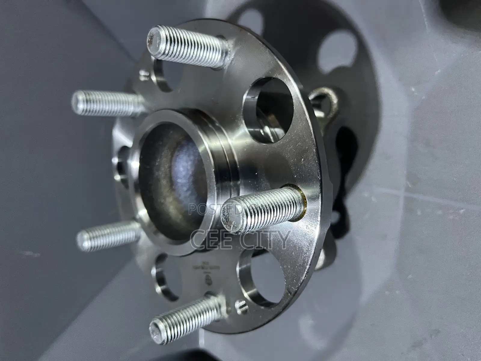 Honda Accord 2018-2023 Back Hub