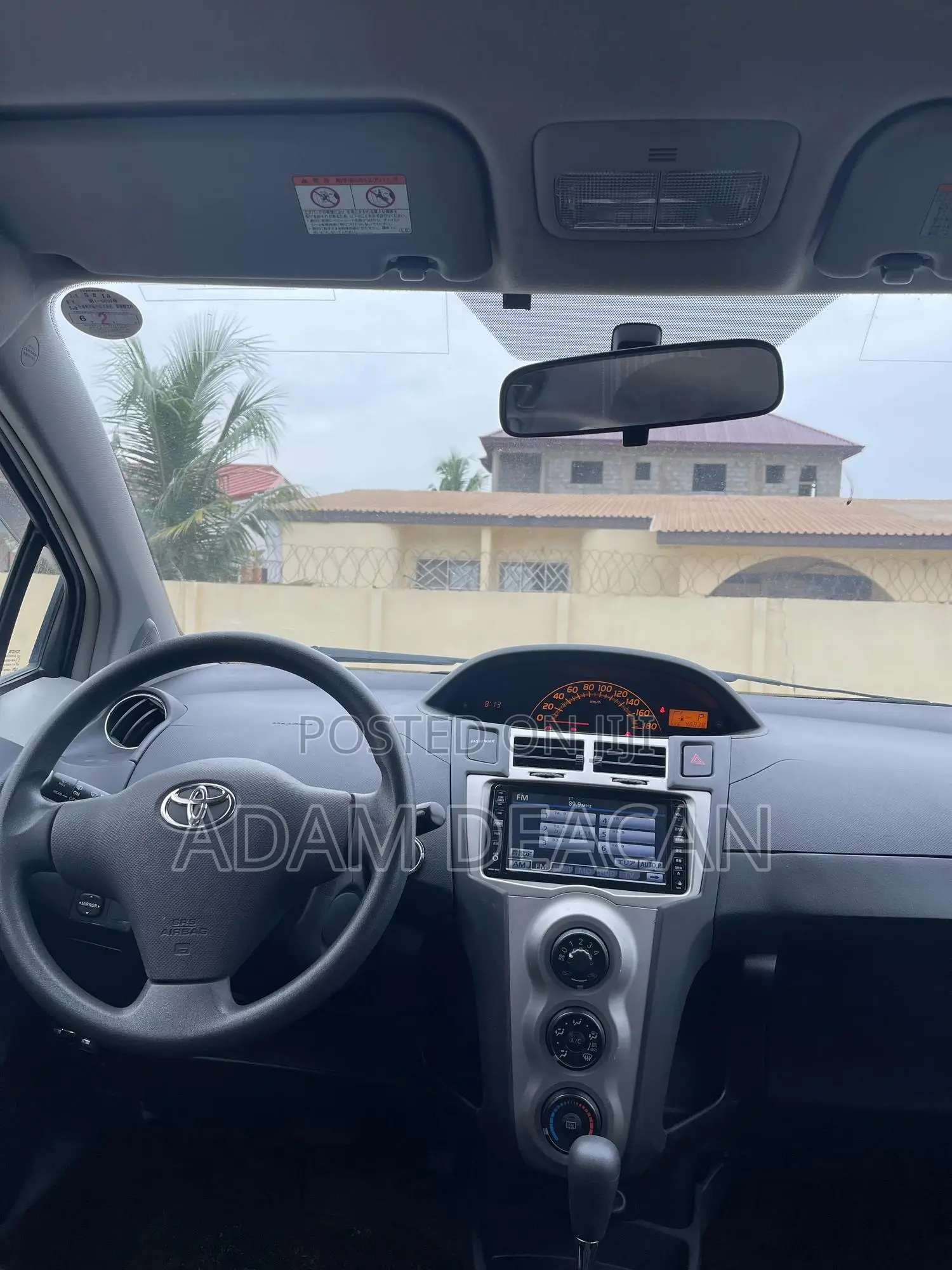 Toyota Vitz 2010 Silver