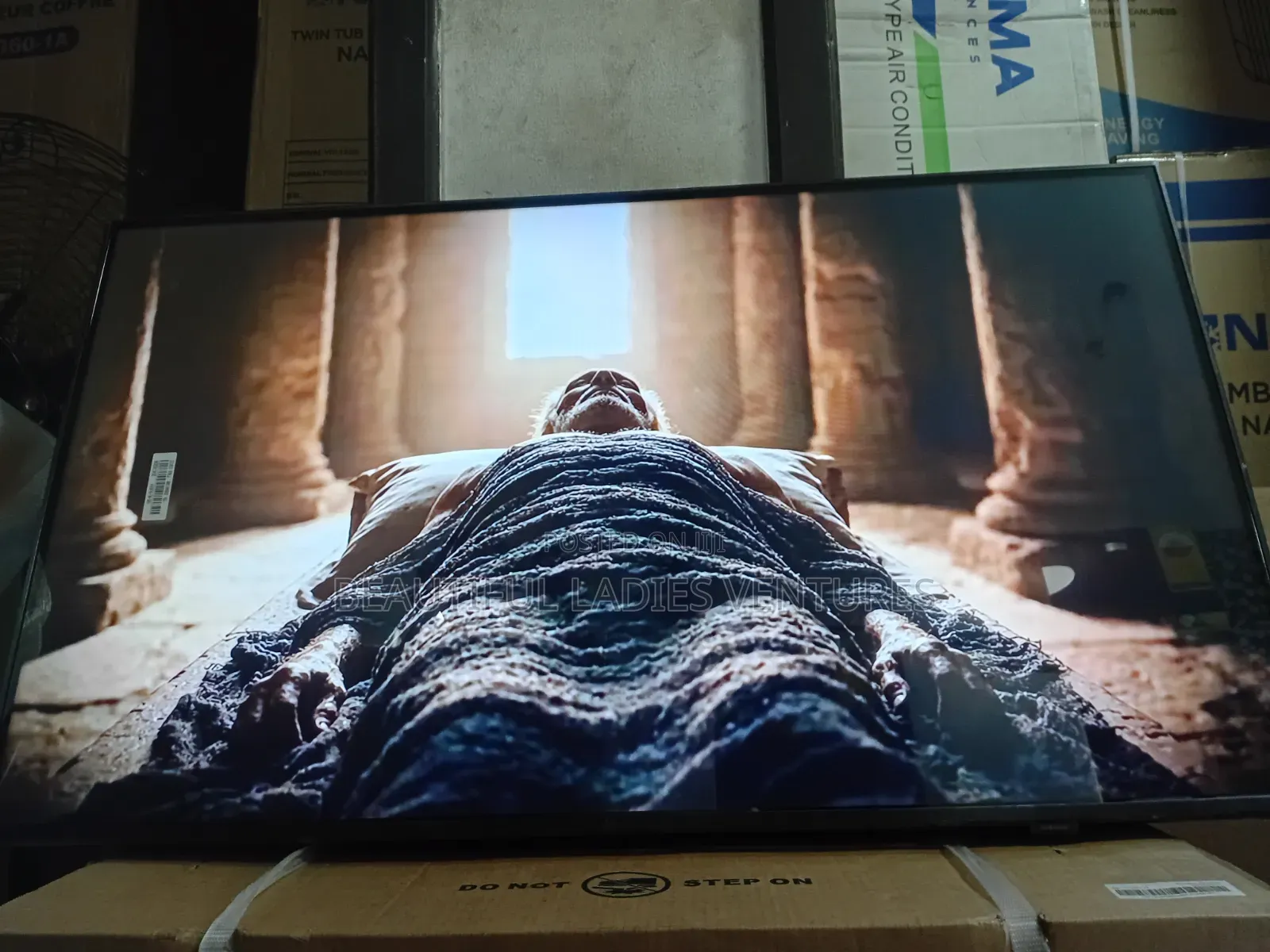 Samsung 43-Inch Smart Television With Dynamic Picture Quality
