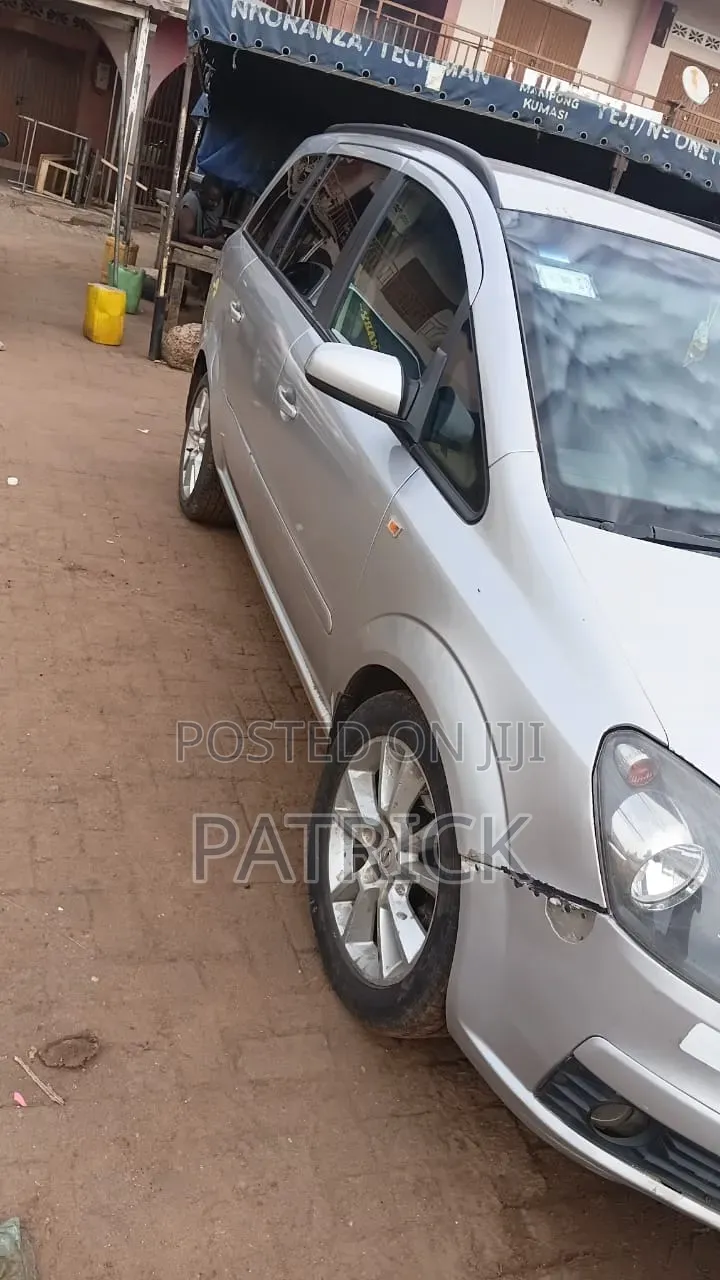 Opel Zafira 1.6 2008 Silver