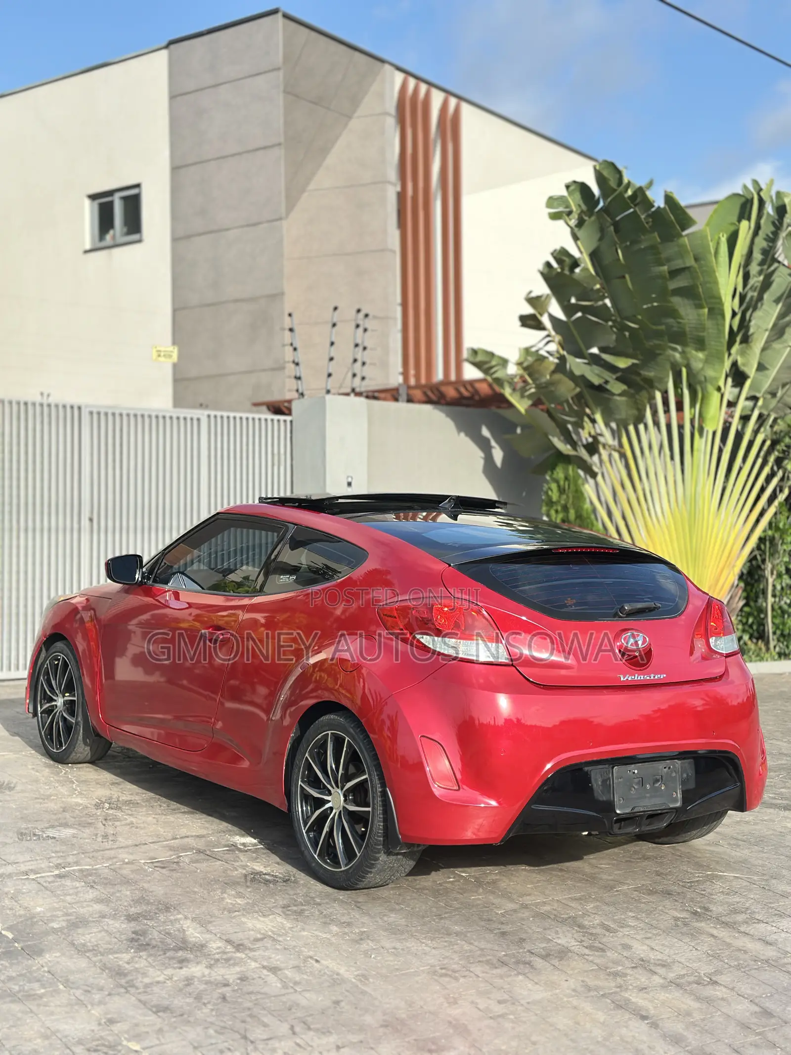 Hyundai Veloster 3dr Hatchback w/Black Interior (1.6L 4cyl 6AM) 2014