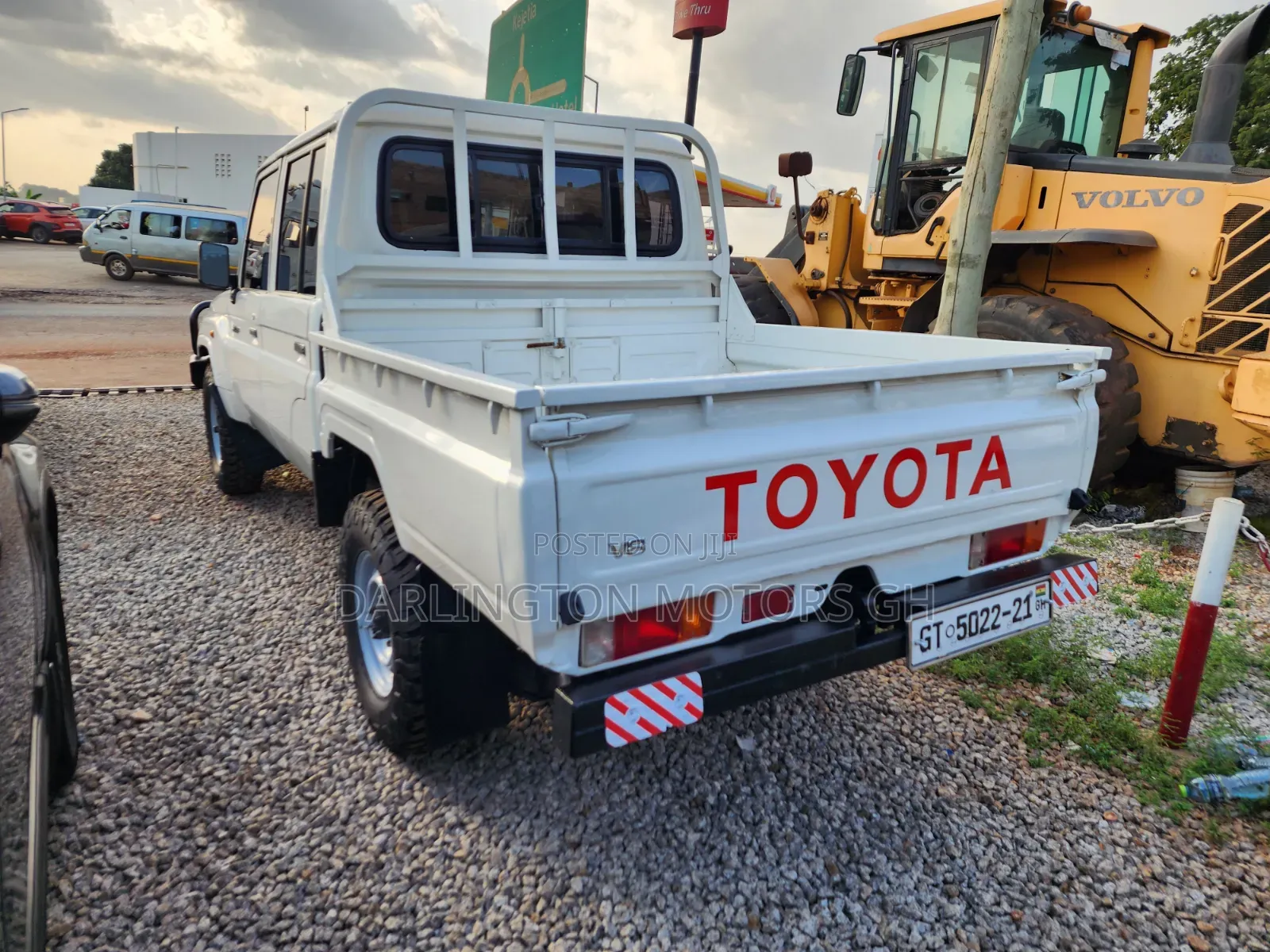Toyota Land Cruiser 79 Series 2021 White