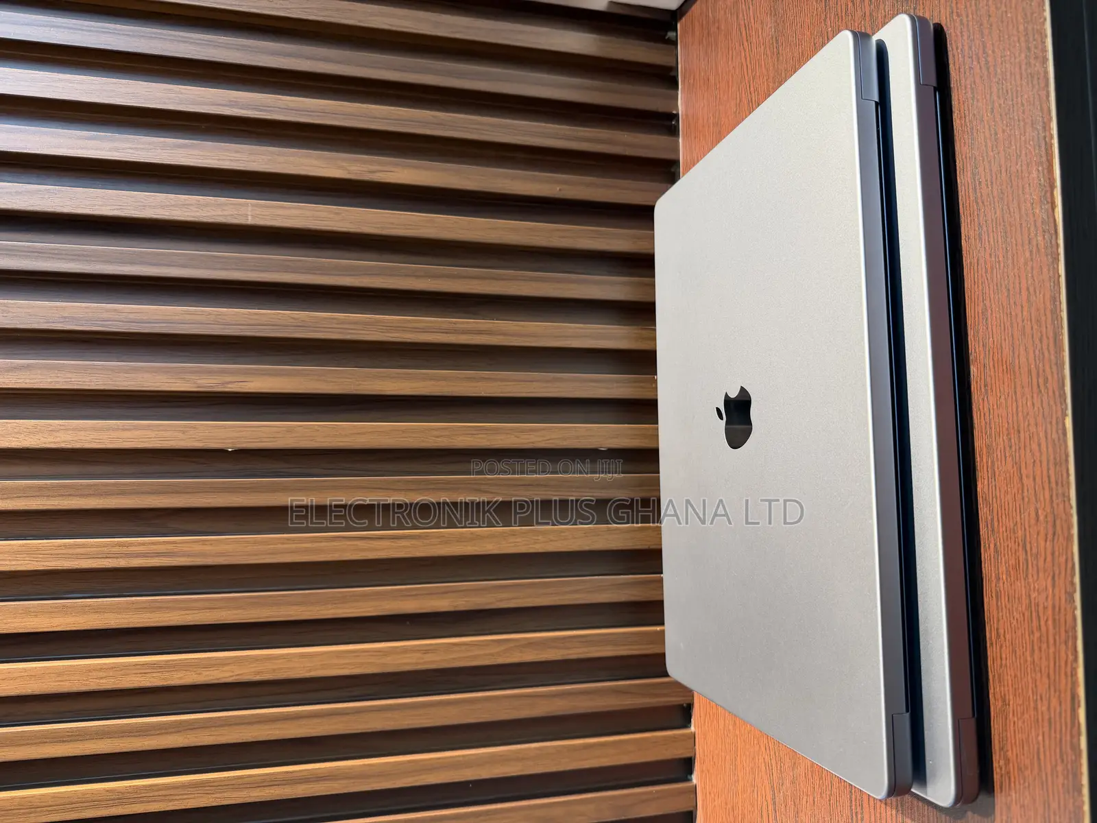 Laptop Apple MacBook Pro 2021 M1 16GB Apple M1 Pro SSD 512GB