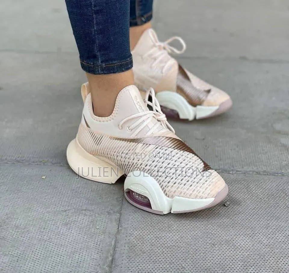 Nike Air Max Trainers Lite Cream