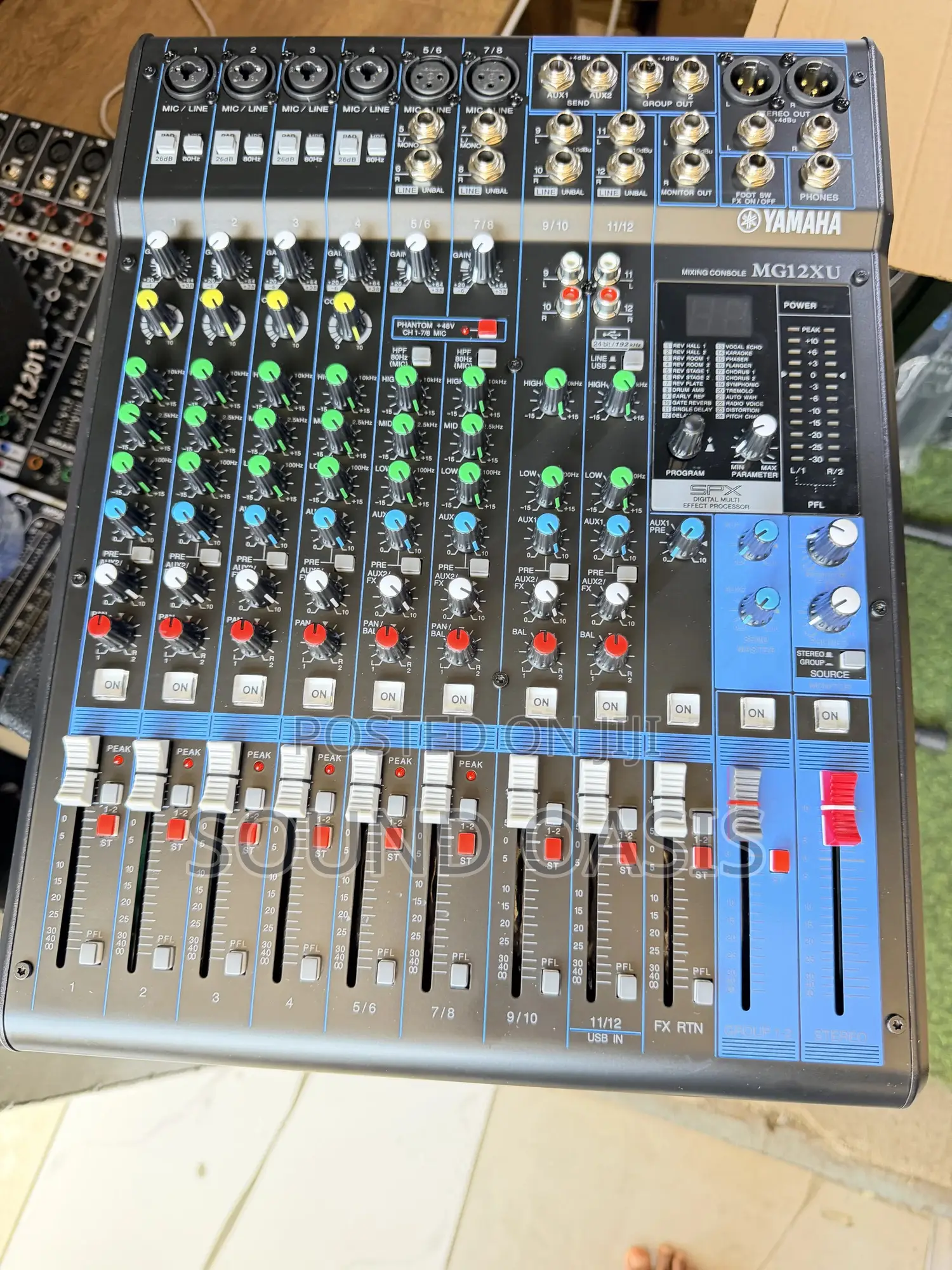 Yamaha Mg12xu 12-Channel Mixing Console