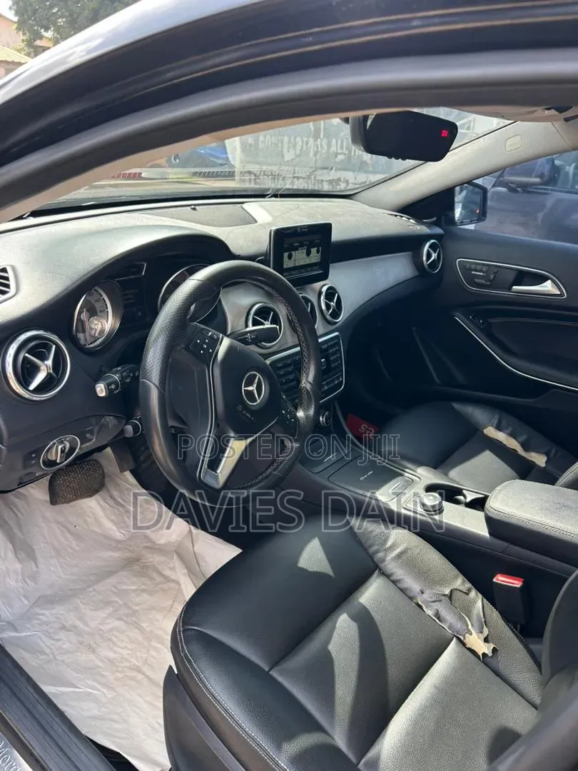 Mercedes-Benz GLA 250 2015 Black