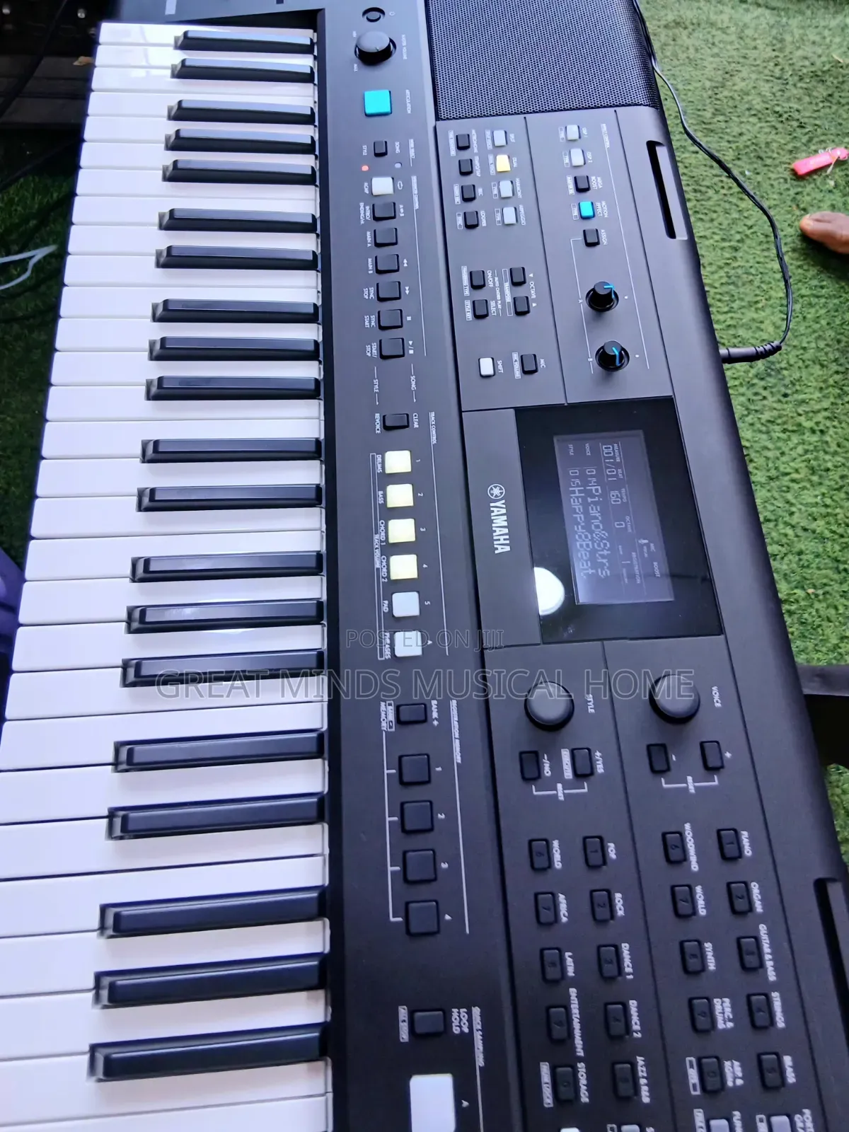 Yamaha PSR E483 Professional Keyboard