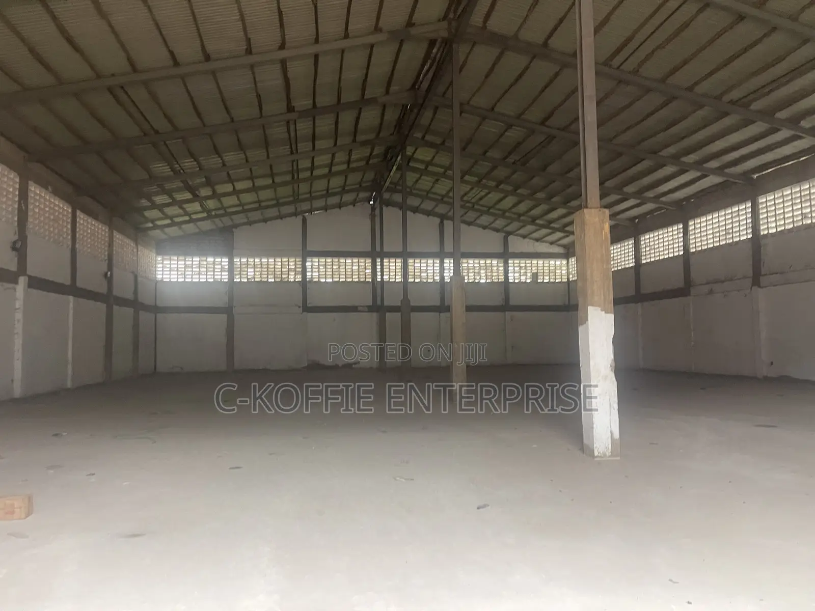 1500 SQM Warehouse at Spintex