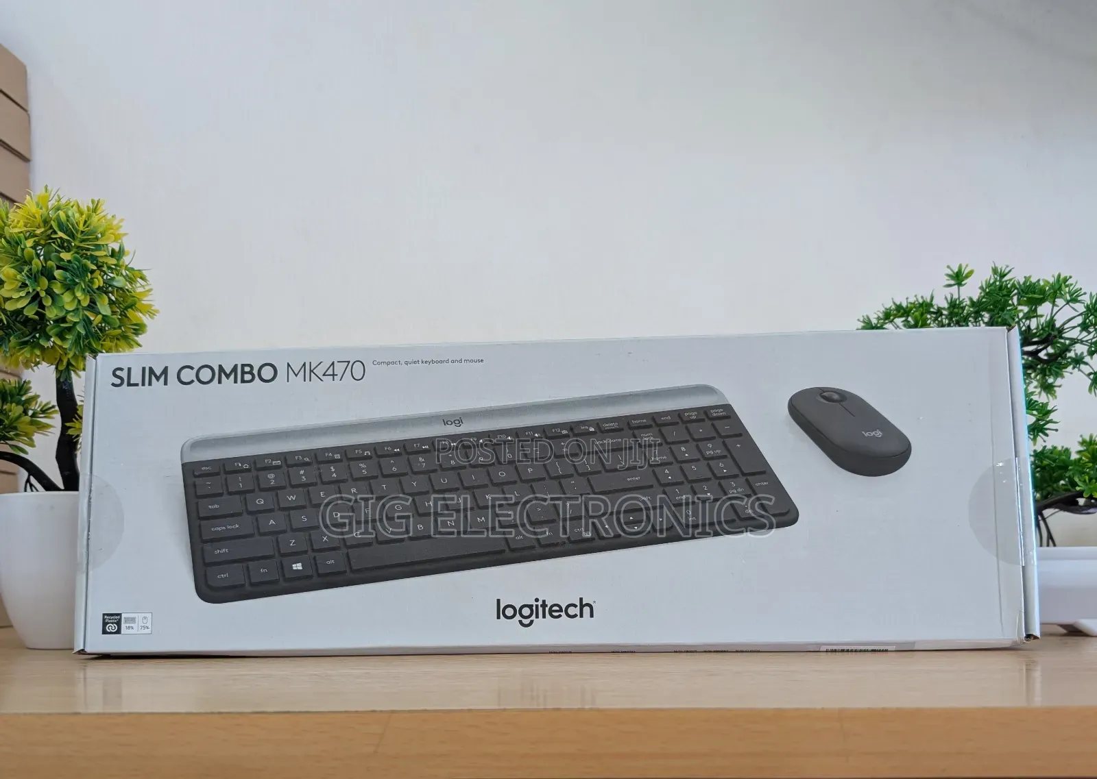 Logitech Mk470 Slim Wireless Keyboard and Mouse Combo